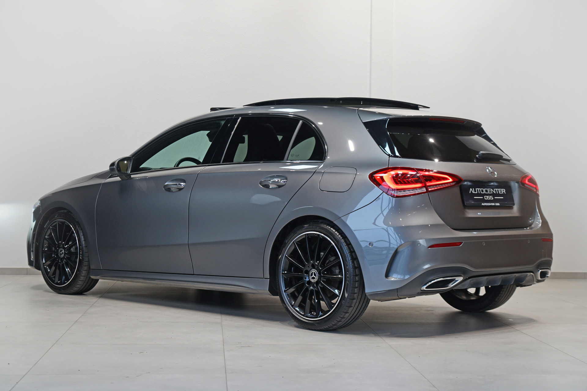Mercedes-Benz A-Klasse 200 AMG 41818378-1.jpg | Autocenter Oss