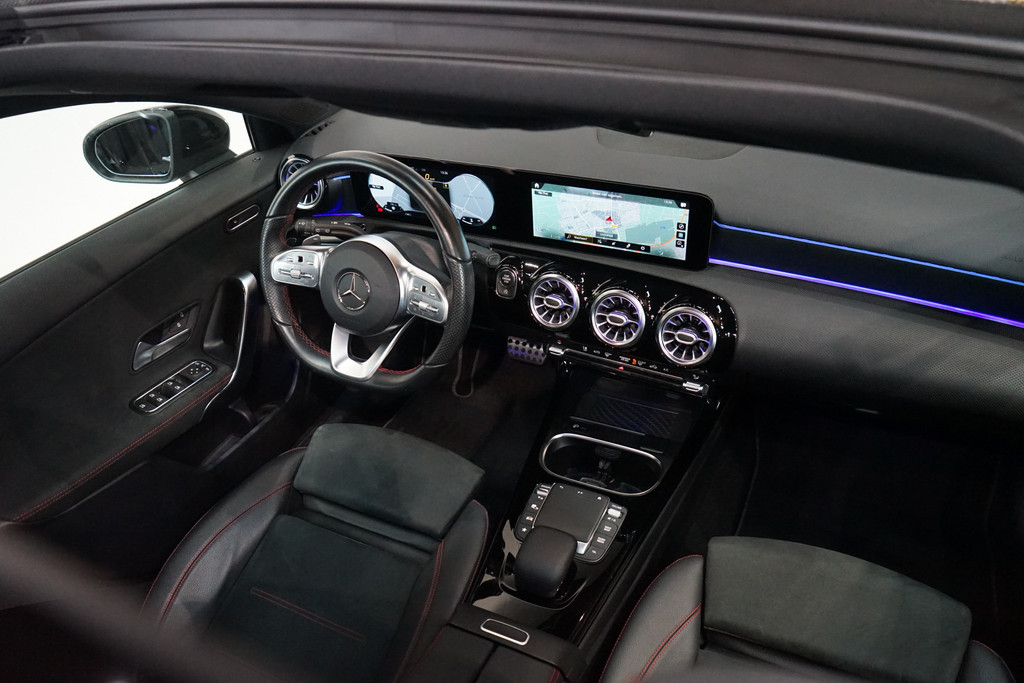 Mercedes-Benz A-Klasse 200 AMG 41818378-2.jpg | Autocenter Oss