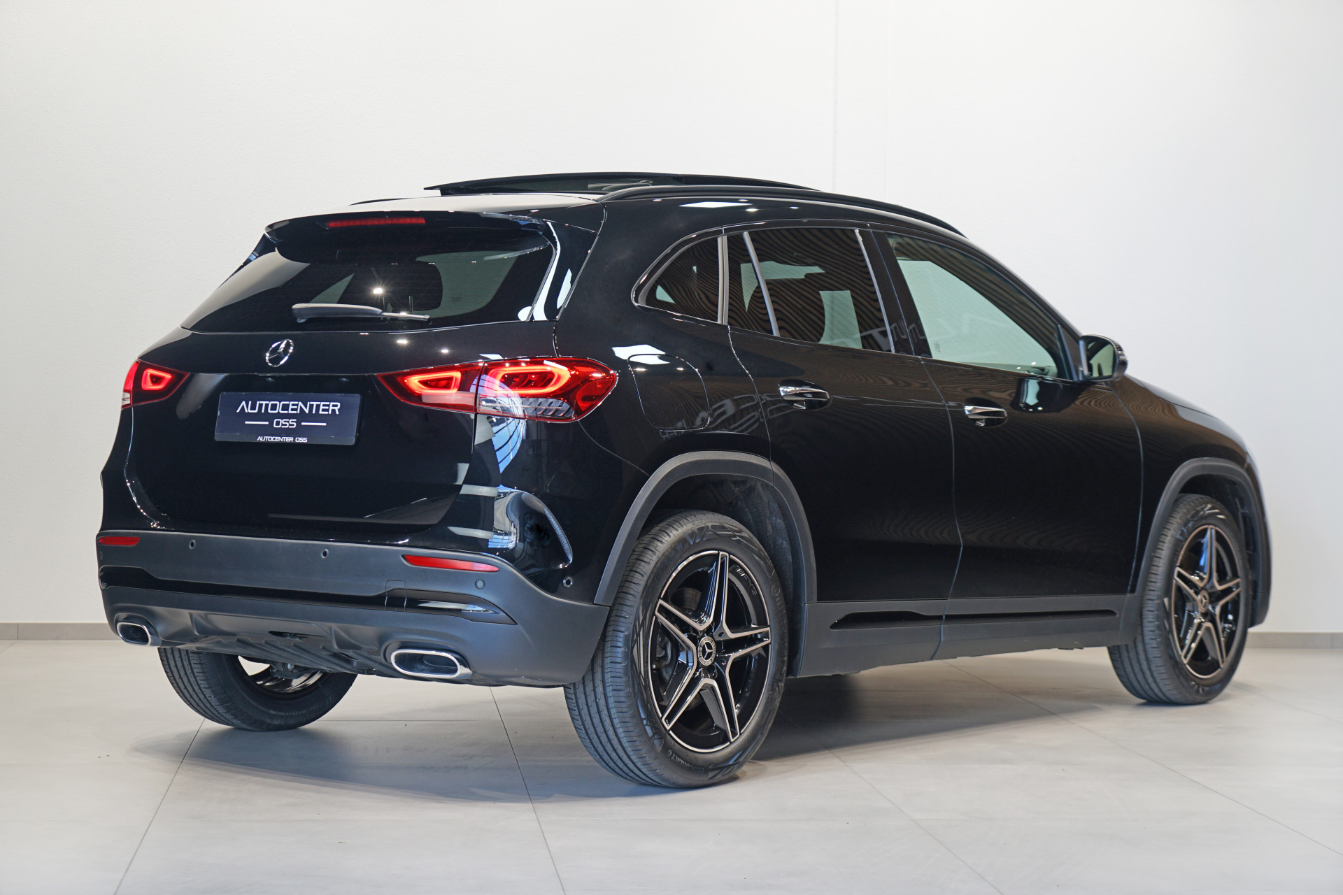 Mercedes-Benz GLA 250 e AMG 42842590-1.jpg | Autocenter Oss