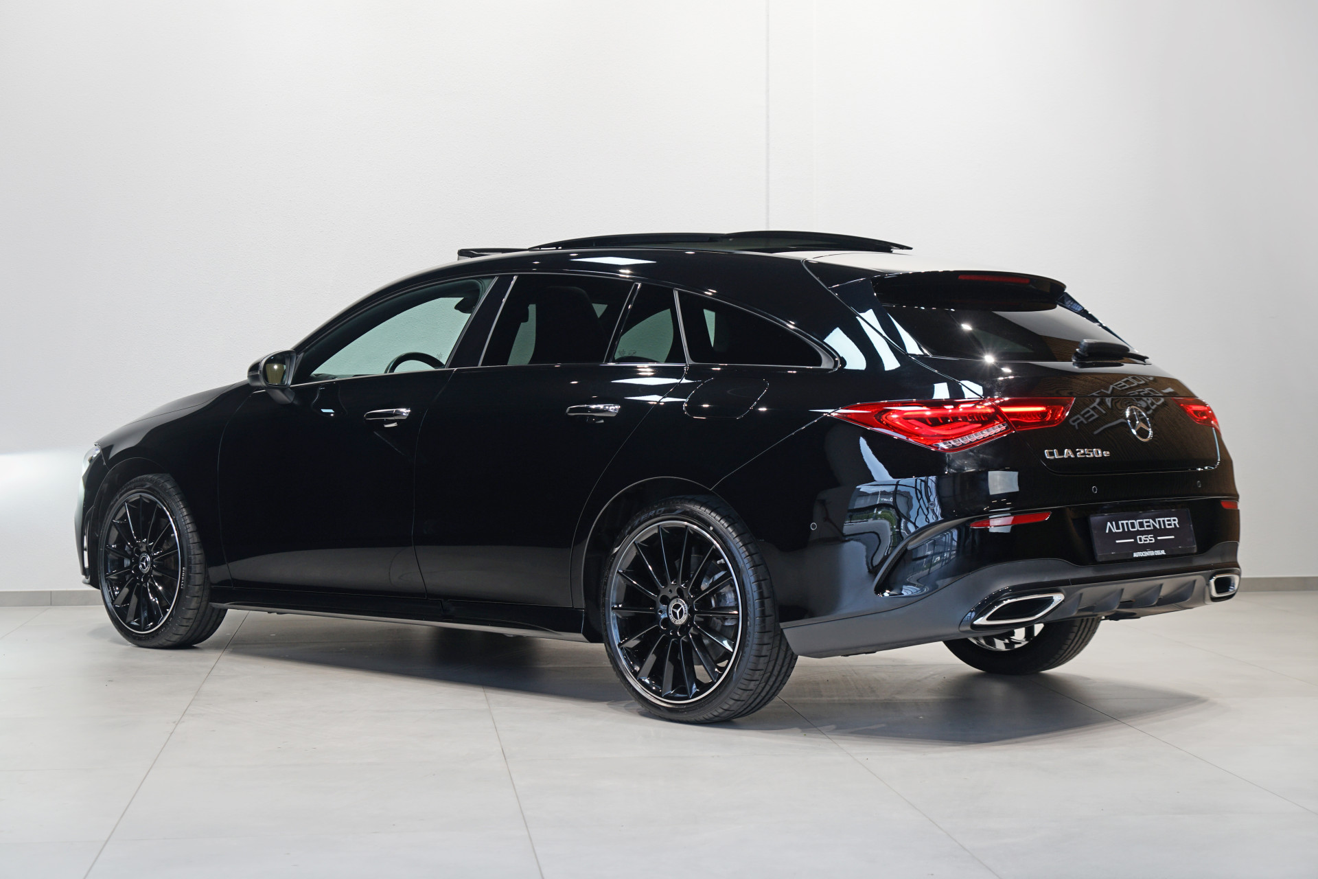 Mercedes-Benz CLA-Klasse Shooting Brake 250 e AMG 43506321-1.jpg | Autocenter Oss
