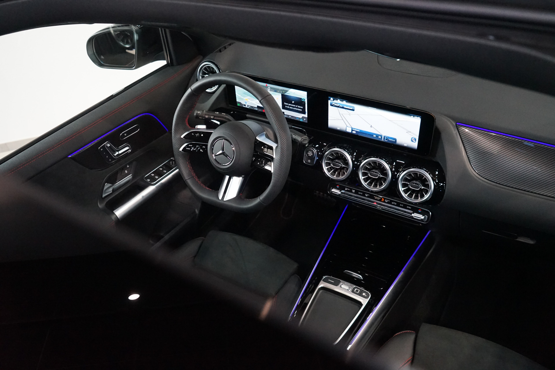 Mercedes-Benz GLA 200 AMG 43516177-2.jpg | Autocenter Oss