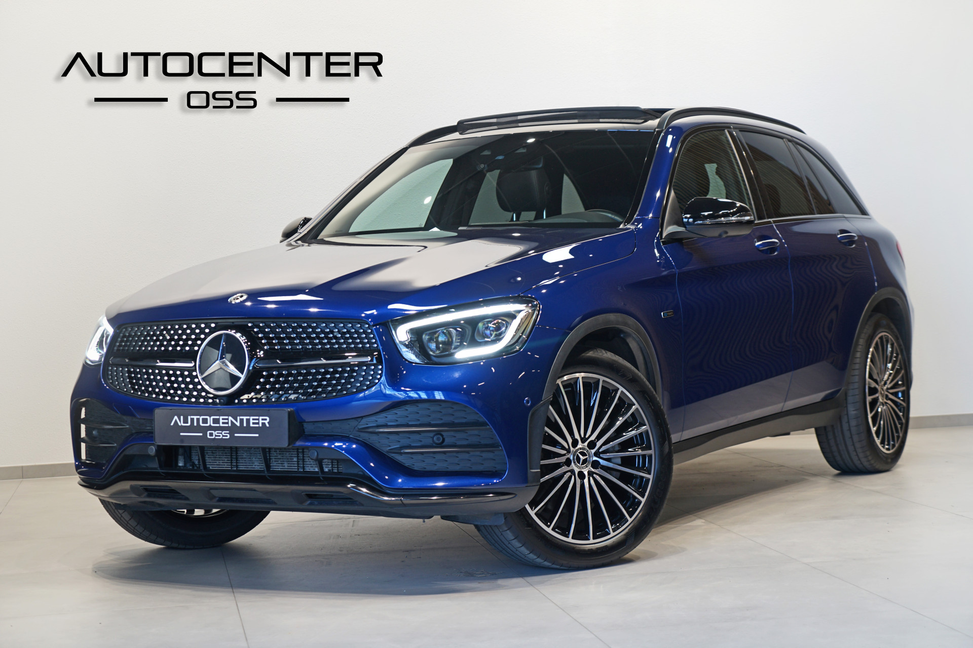 Mercedes-Benz GLC 300e 4MATIC AMG 43984636-0.jpg | Autocenter Oss