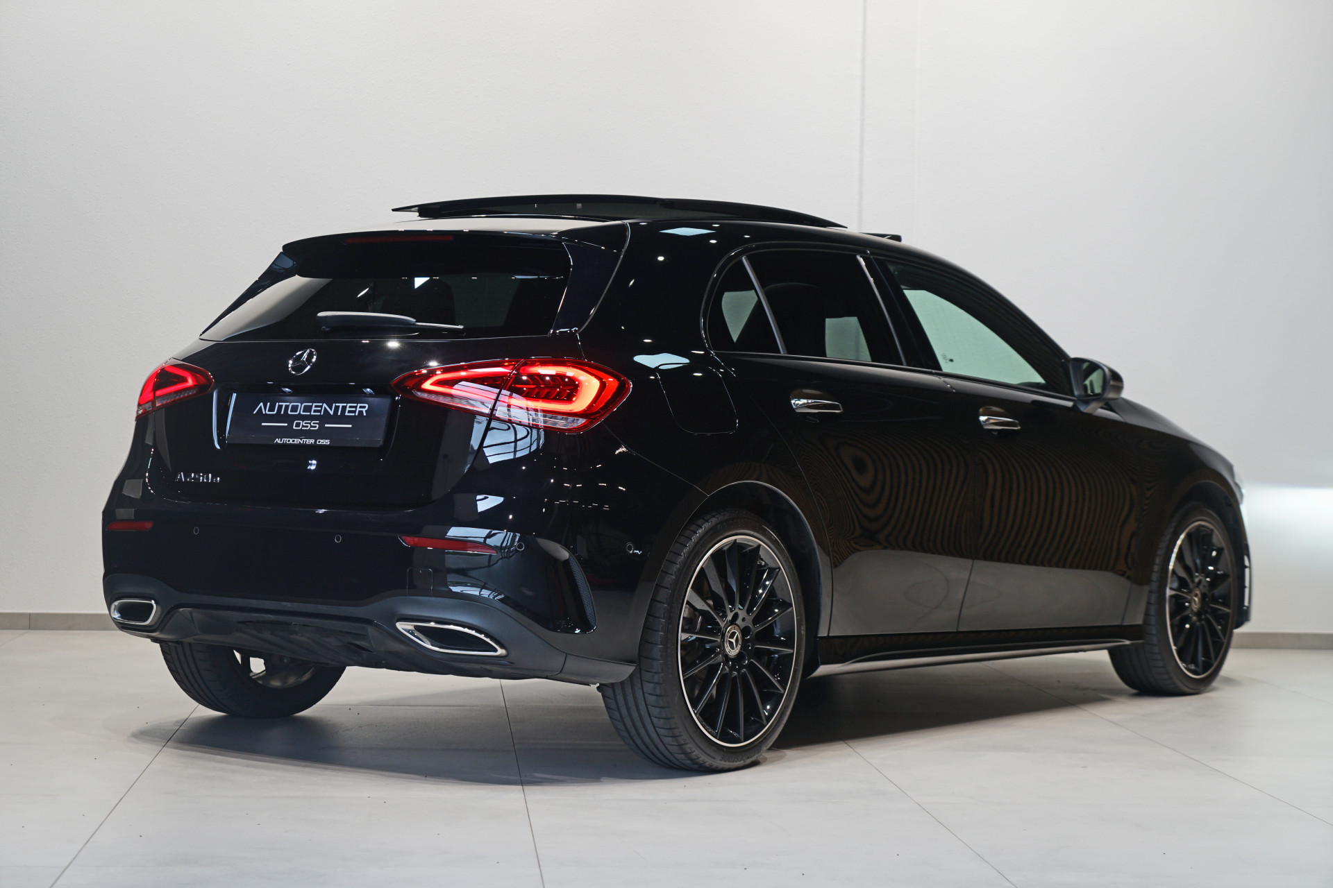 Mercedes-Benz A-Klasse 250 e AMG 45279397-1.jpg | Autocenter Oss