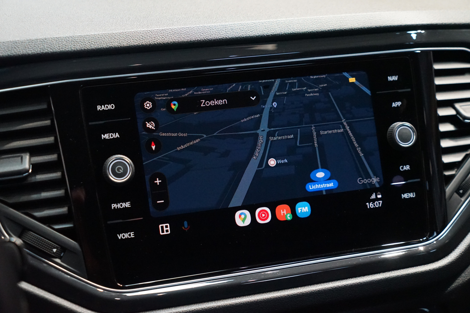 Volkswagen T-Roc 1.5 TSI R-LINE DSG 45461314-27.jpg | Autocenter Oss