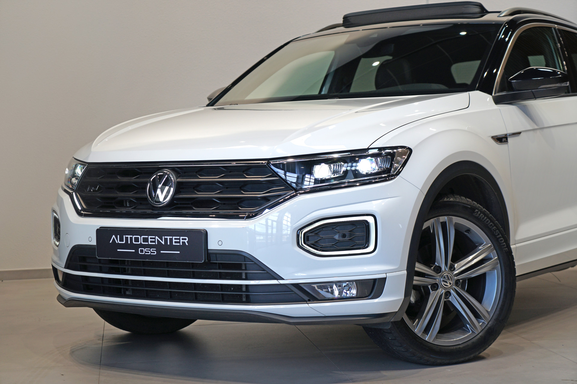 Volkswagen T-Roc 1.5 TSI R-LINE DSG 45461314-39.jpg | Autocenter Oss