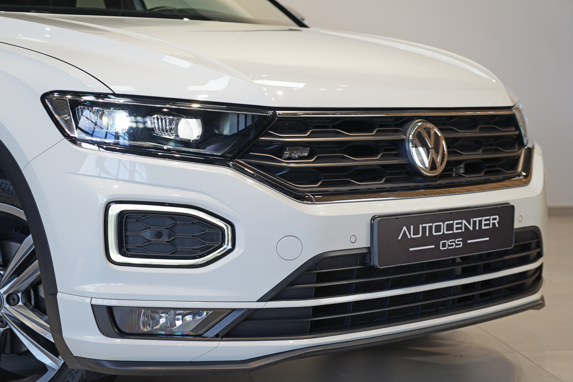 Volkswagen T-Roc 1.5 TSI R-LINE DSG 45461314-44.jpg | Autocenter Oss