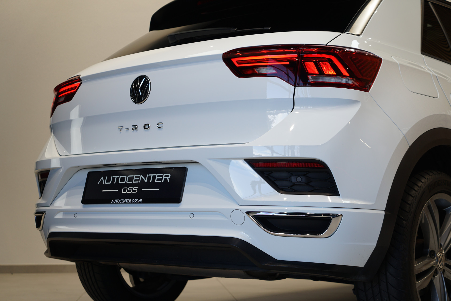 Volkswagen T-Roc 1.5 TSI R-LINE DSG 45461314-45.jpg | Autocenter Oss