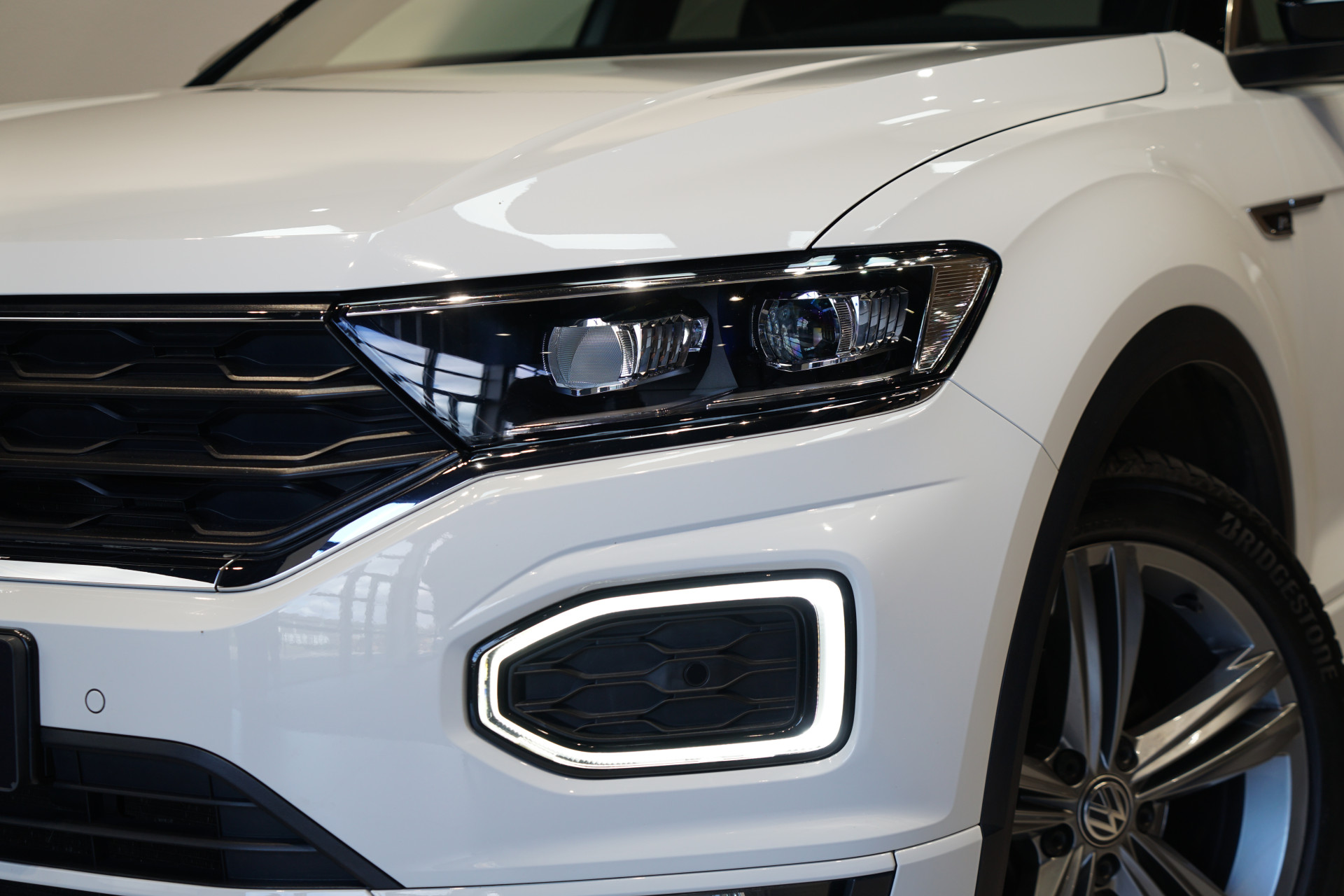 Volkswagen T-Roc 1.5 TSI R-LINE DSG 45461314-46.jpg | Autocenter Oss