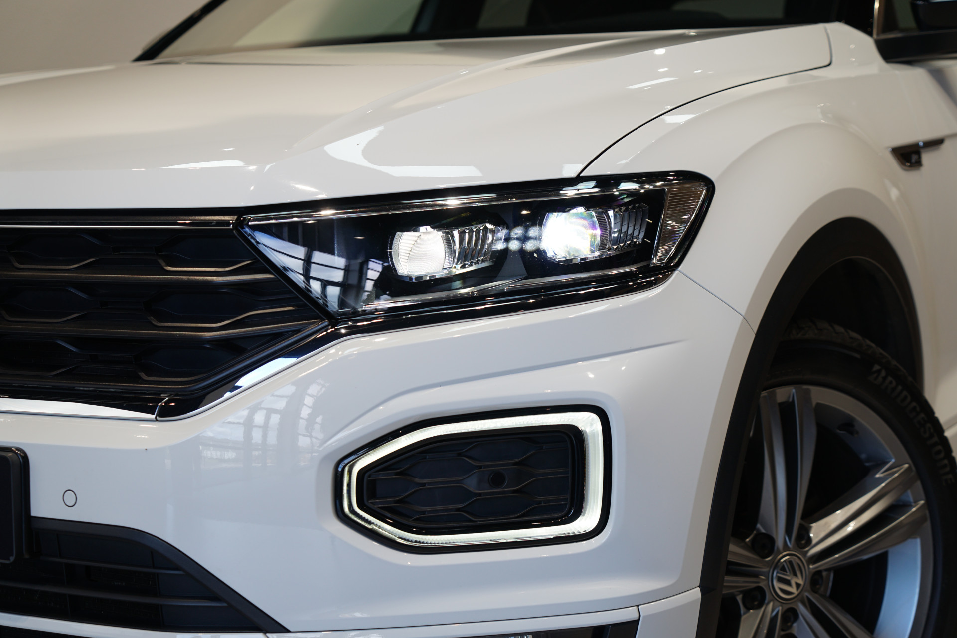 Volkswagen T-Roc 1.5 TSI R-LINE DSG 45461314-47.jpg | Autocenter Oss