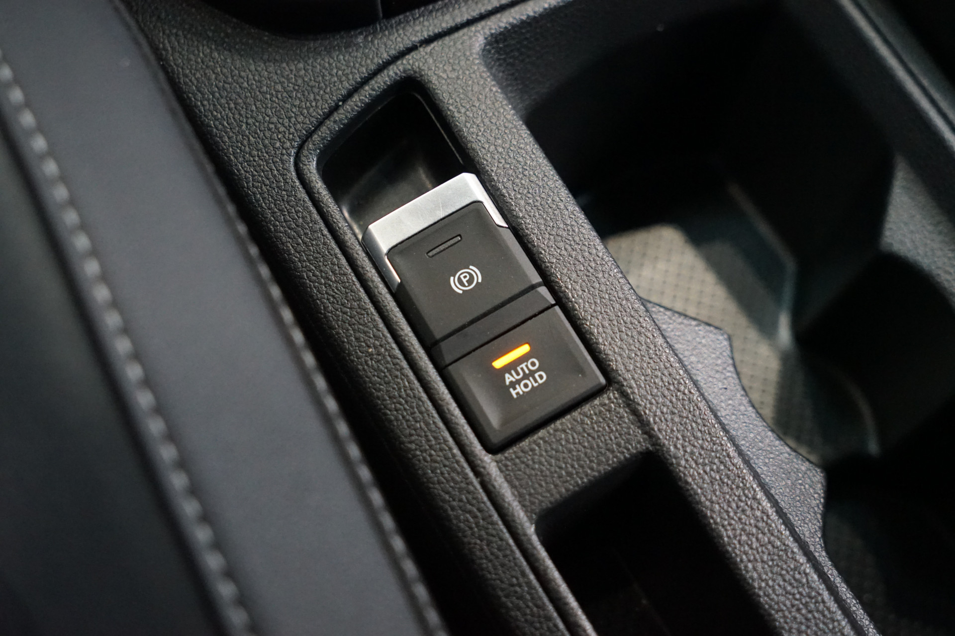 Volkswagen T-Roc 1.5 TSI R-LINE DSG 45461314-54.jpg | Autocenter Oss