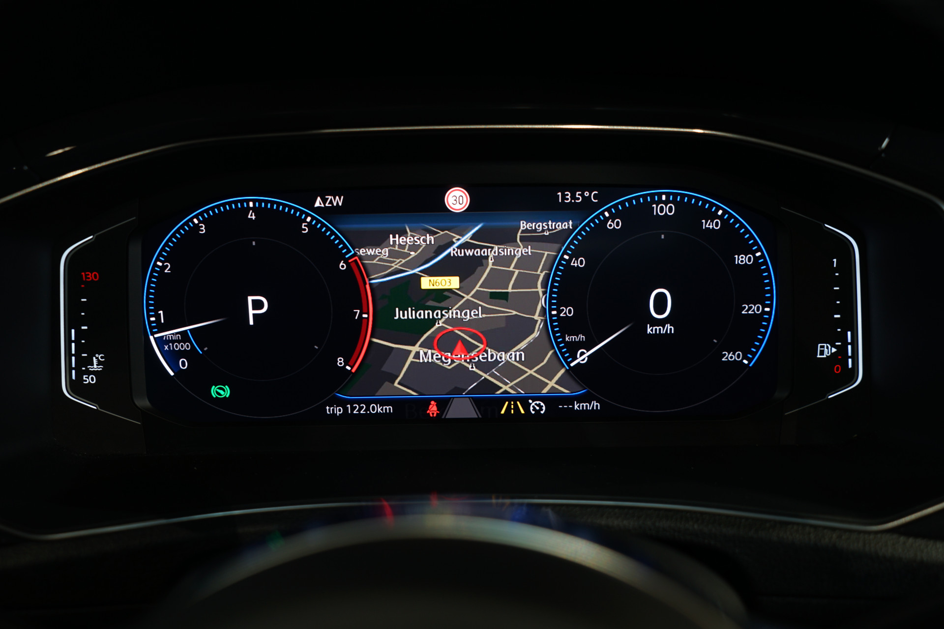 Volkswagen T-Roc 1.5 TSI R-LINE DSG 45461314-56.jpg | Autocenter Oss