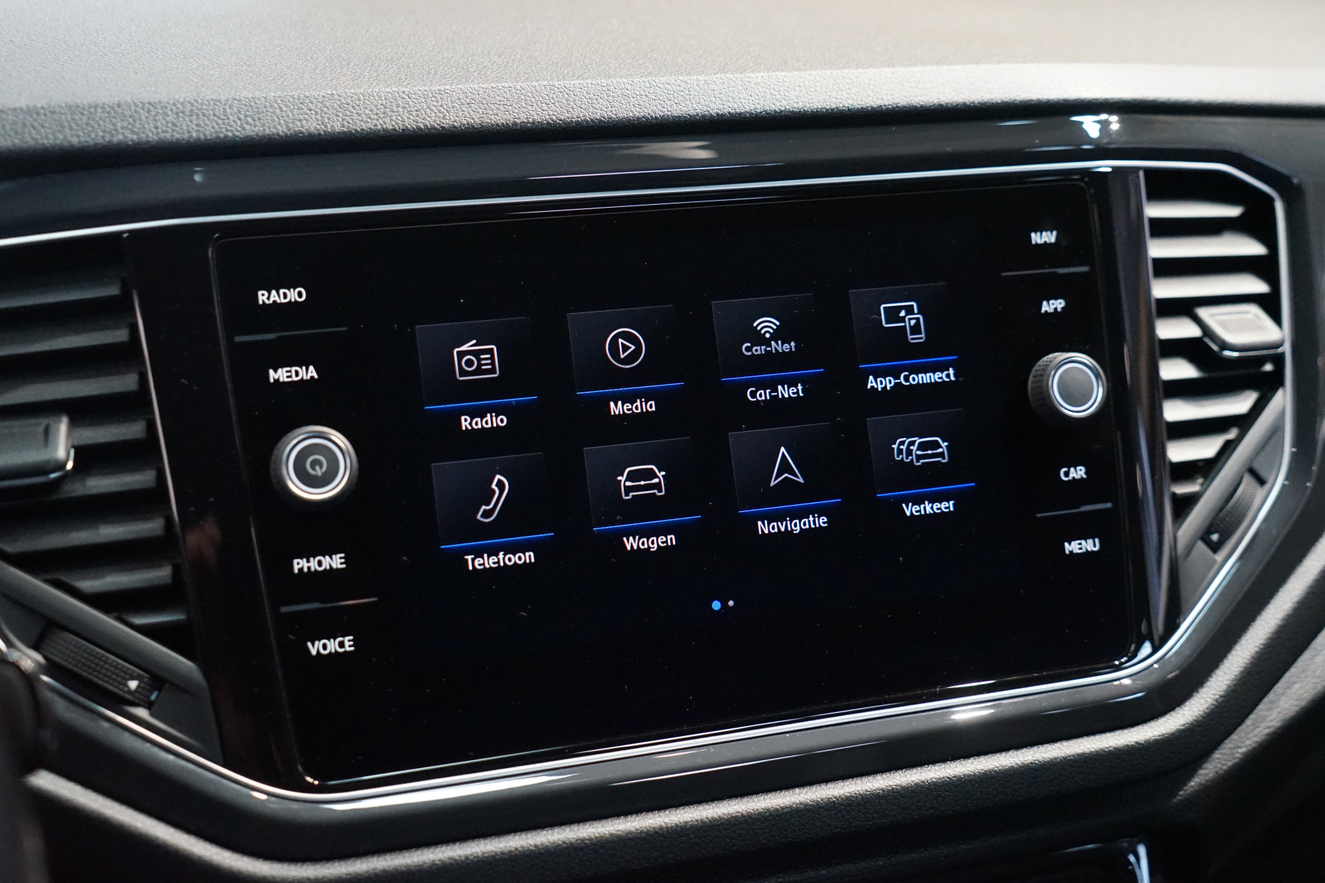 Volkswagen T-Roc 1.5 TSI R-LINE DSG 45461314-58.jpg | Autocenter Oss