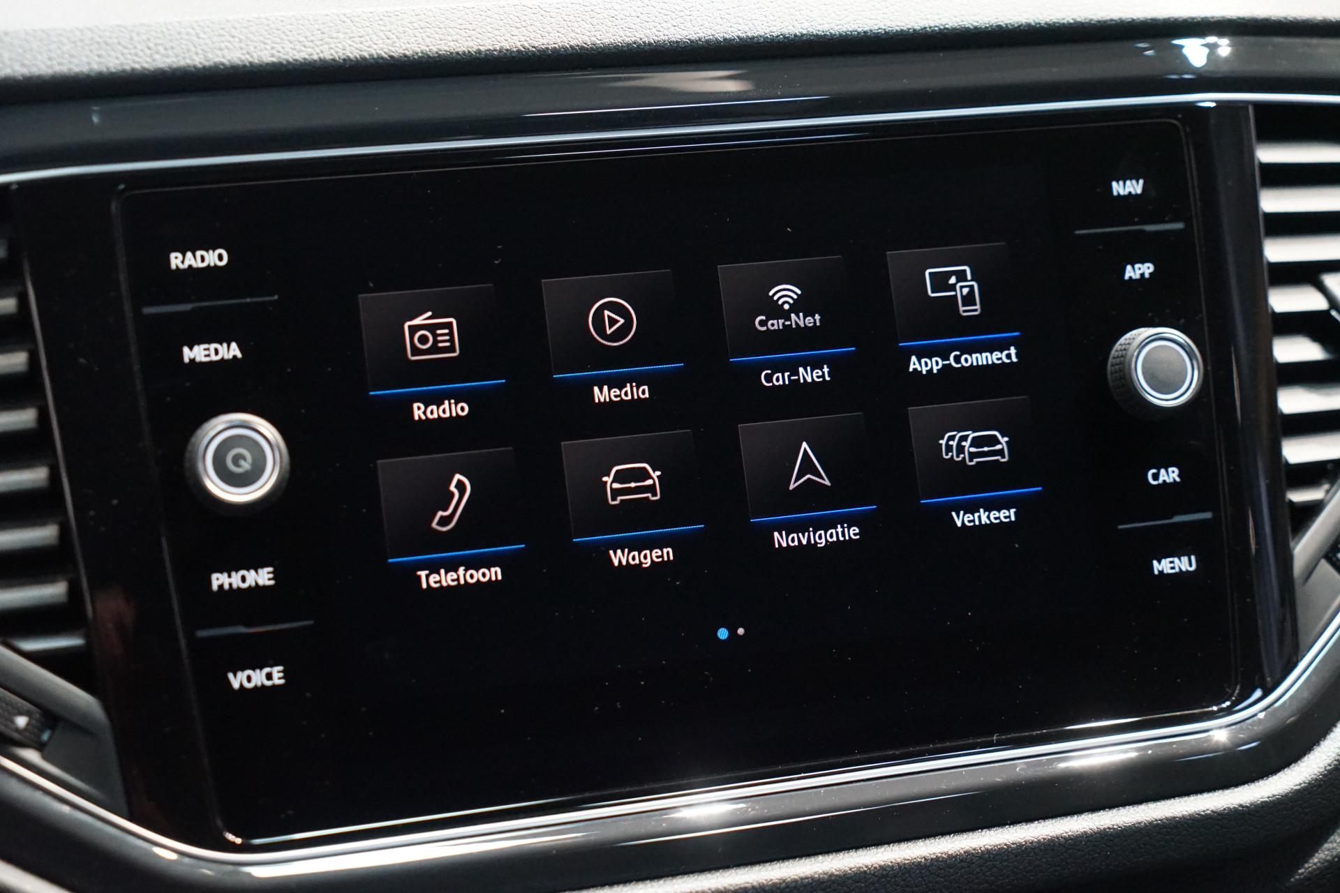 Volkswagen T-Roc 1.5 TSI R-LINE DSG 45461314-63.jpg | Autocenter Oss