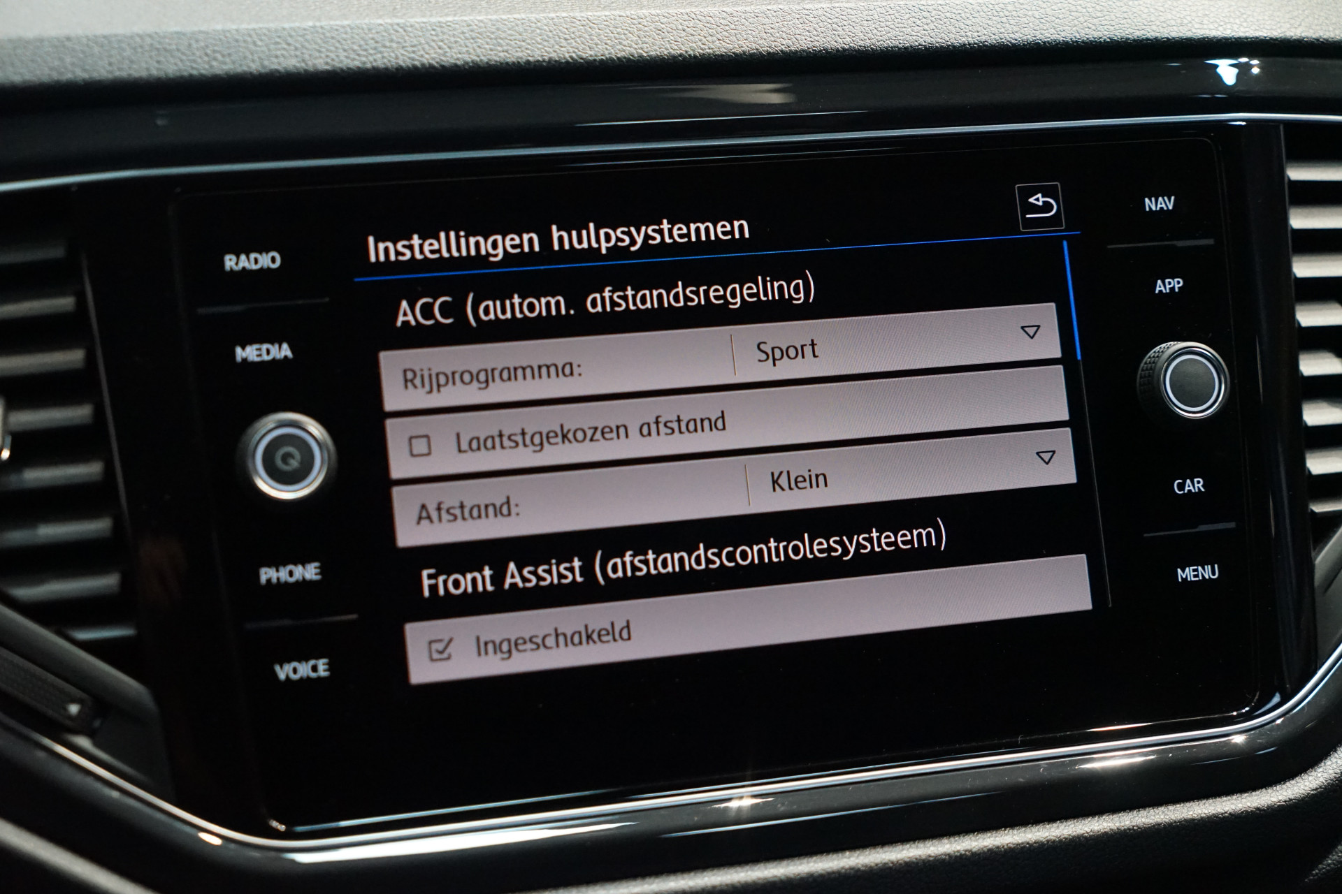 Volkswagen T-Roc 1.5 TSI R-LINE DSG 45461314-67.jpg | Autocenter Oss