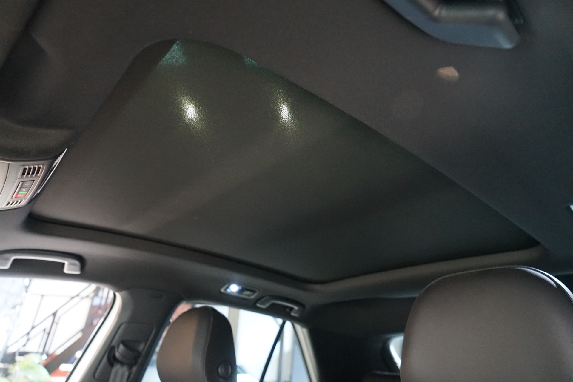 Volkswagen T-Roc 1.5 TSI R-LINE DSG 45461314-70.jpg | Autocenter Oss