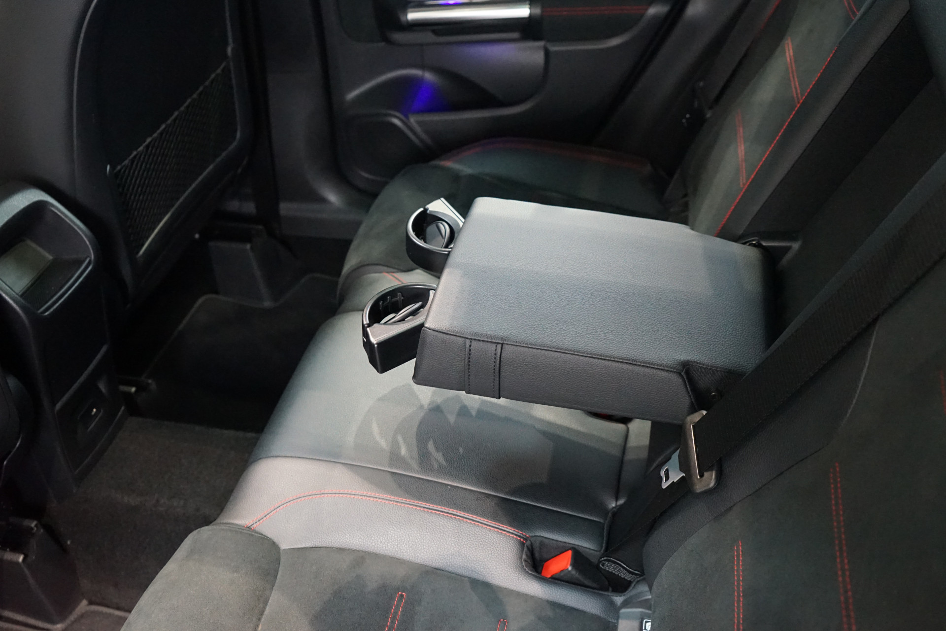 Mercedes-Benz GLA 250 e AMG 45473377-14.jpg | Autocenter Oss