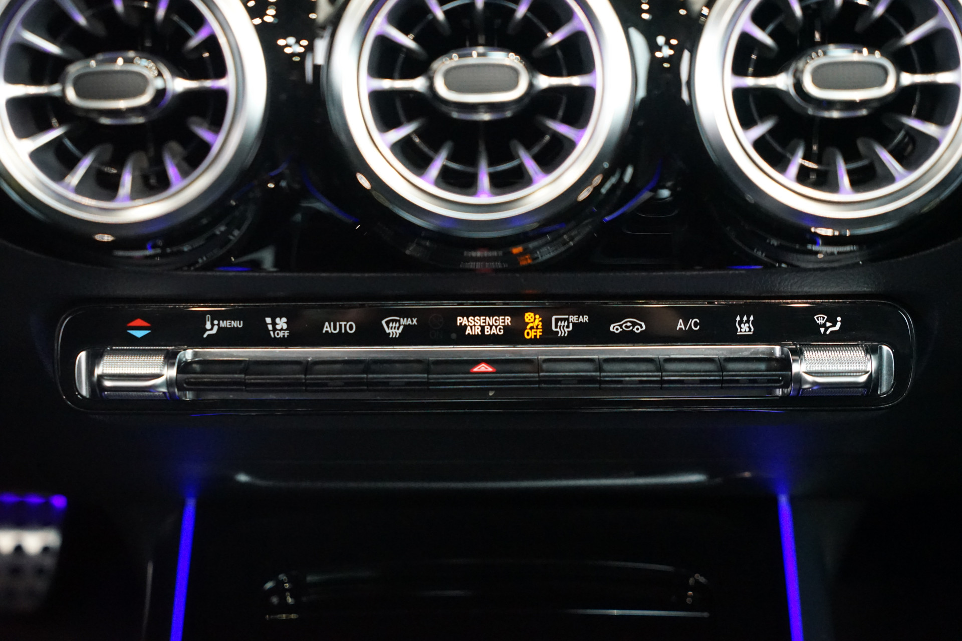 Mercedes-Benz GLA 250 e AMG 45473377-17.jpg | Autocenter Oss