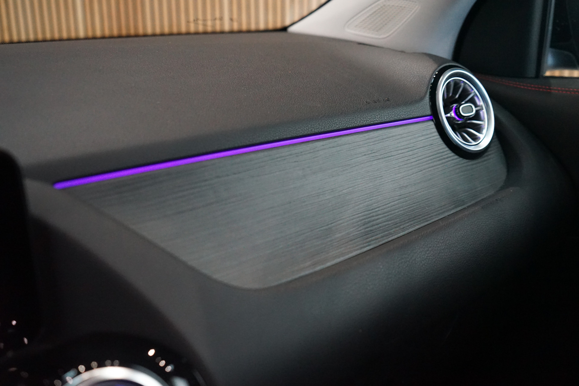 Mercedes-Benz GLA 250 e AMG 45473377-34.jpg | Autocenter Oss