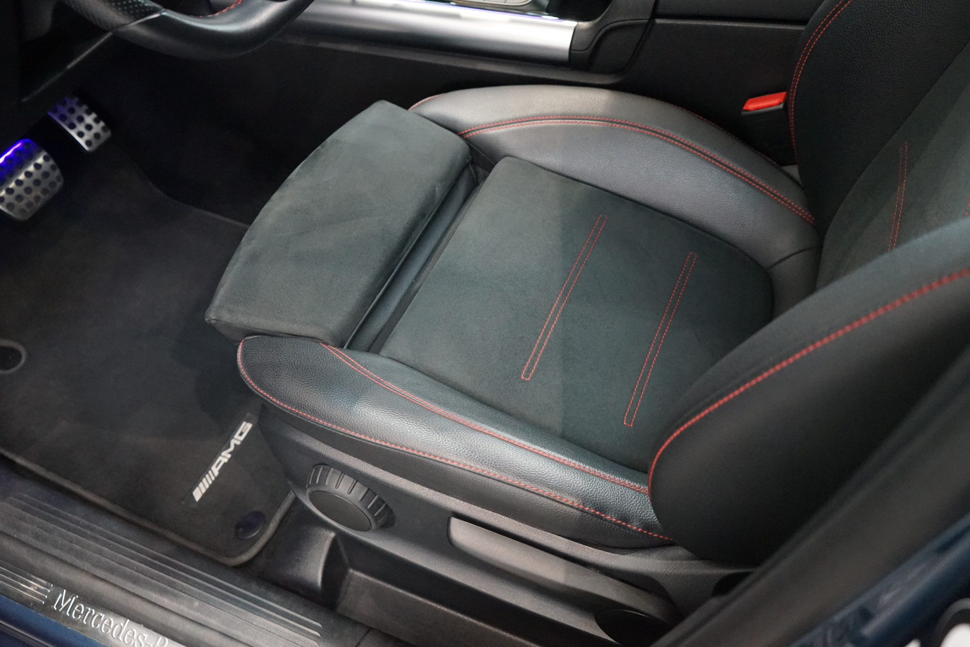 Mercedes-Benz GLA 250 e AMG 45473377-47.jpg | Autocenter Oss