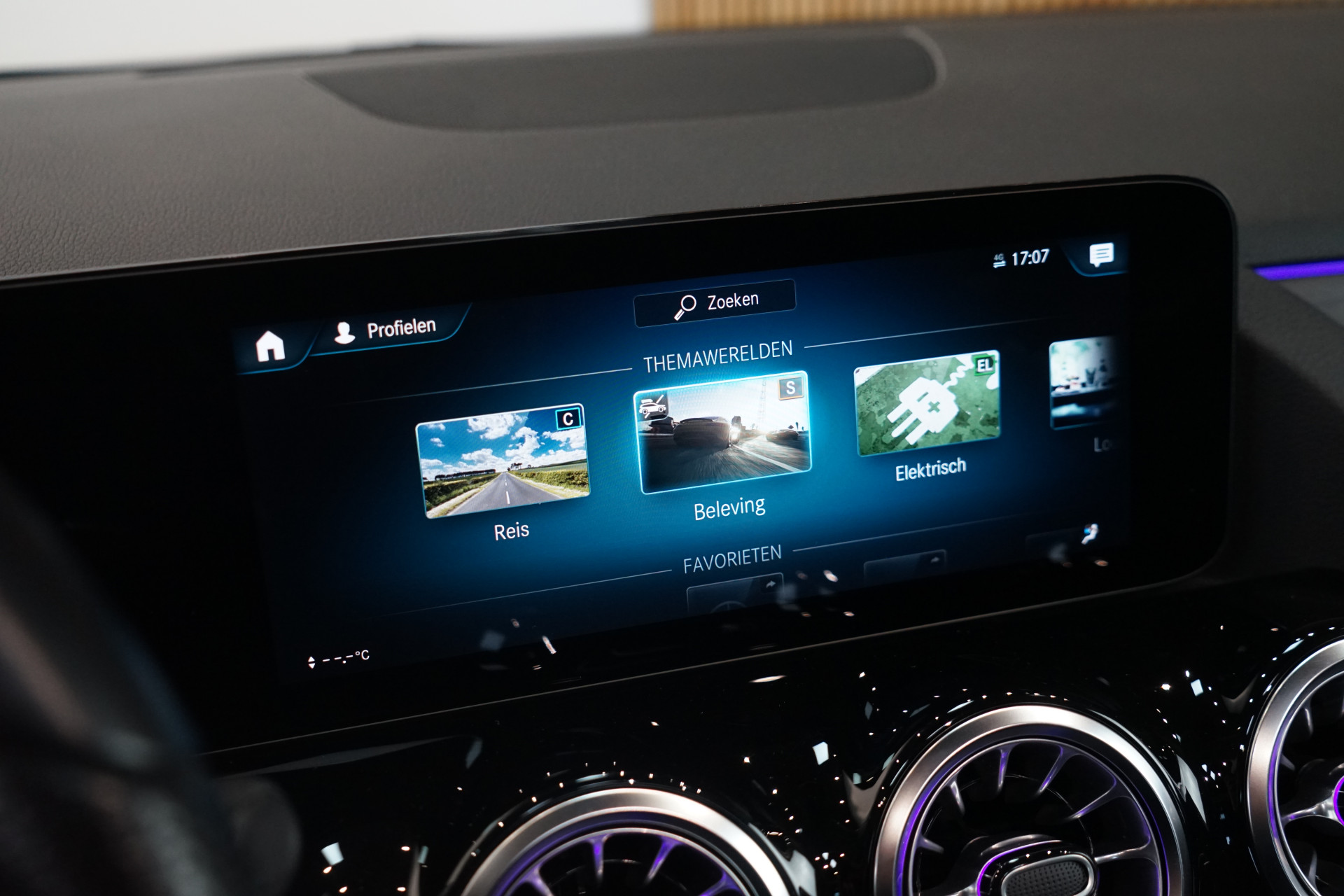 Mercedes-Benz GLA 250 e AMG 45473377-65.jpg | Autocenter Oss