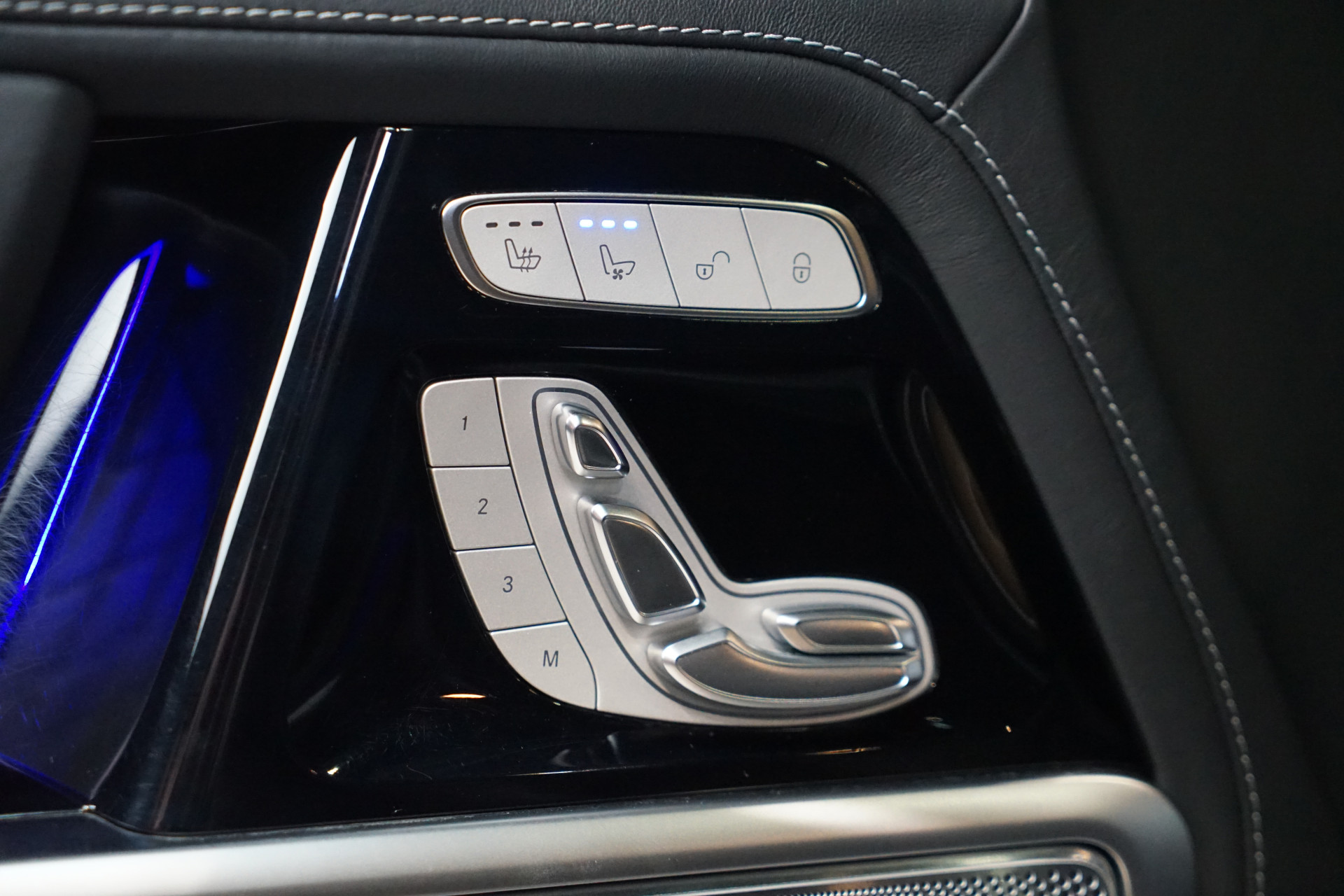 Mercedes-Benz G-Klasse 63 AMG | FULL OPTION | 45692278-36.jpg | Autocenter Oss