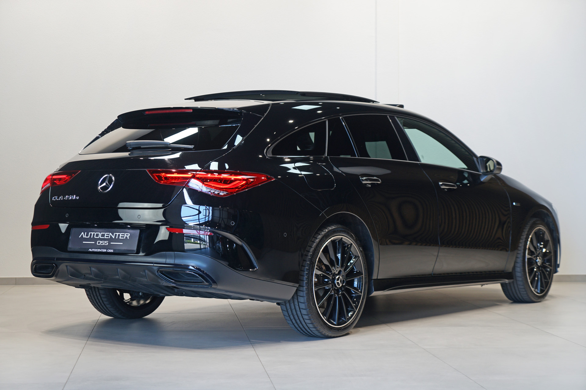 Mercedes-Benz CLA-Klasse Shooting Brake 250 e AMG 46098922-1.jpg | Autocenter Oss
