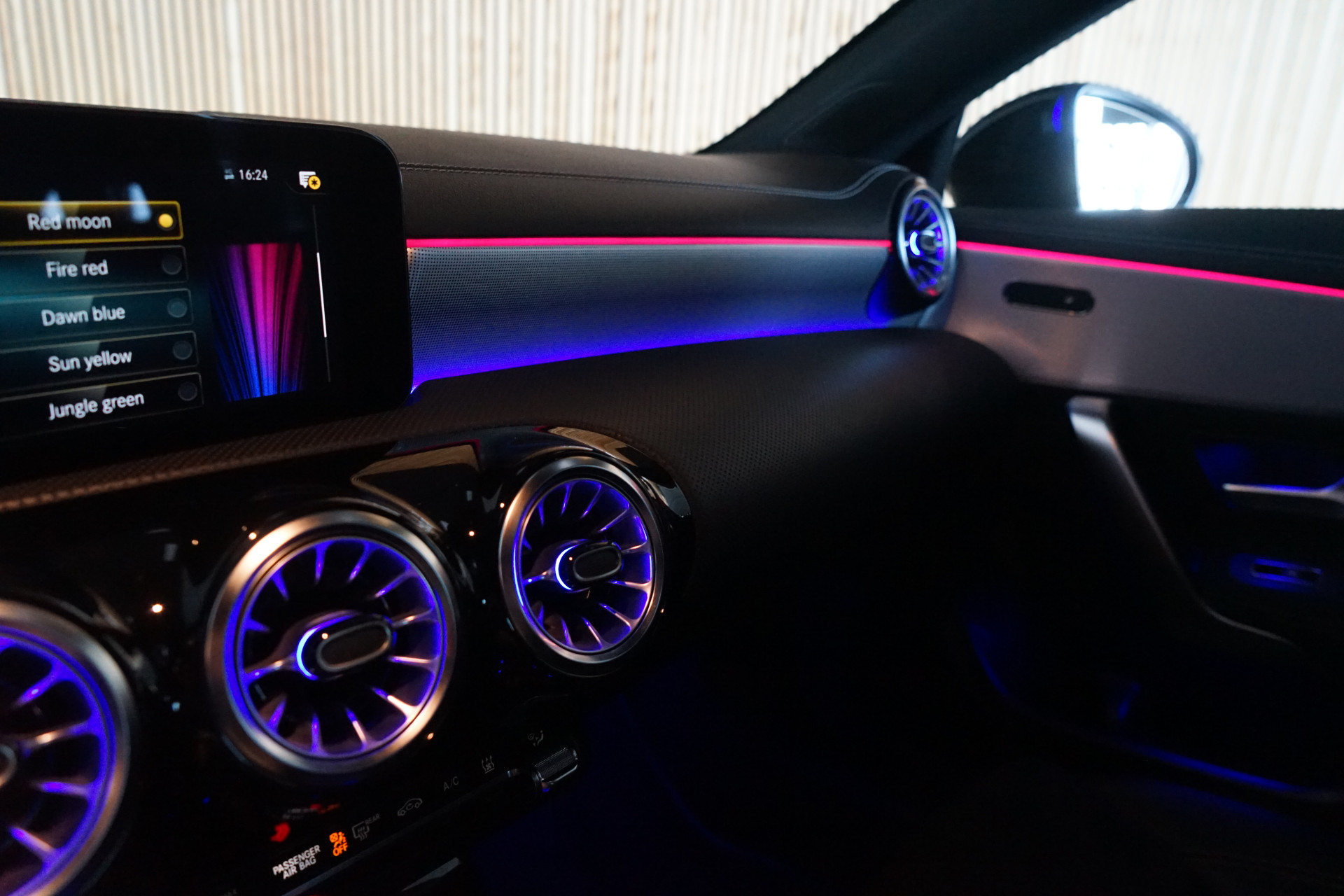 Mercedes-Benz CLA-Klasse Shooting Brake 250 e AMG 46098922-2.jpg | Autocenter Oss