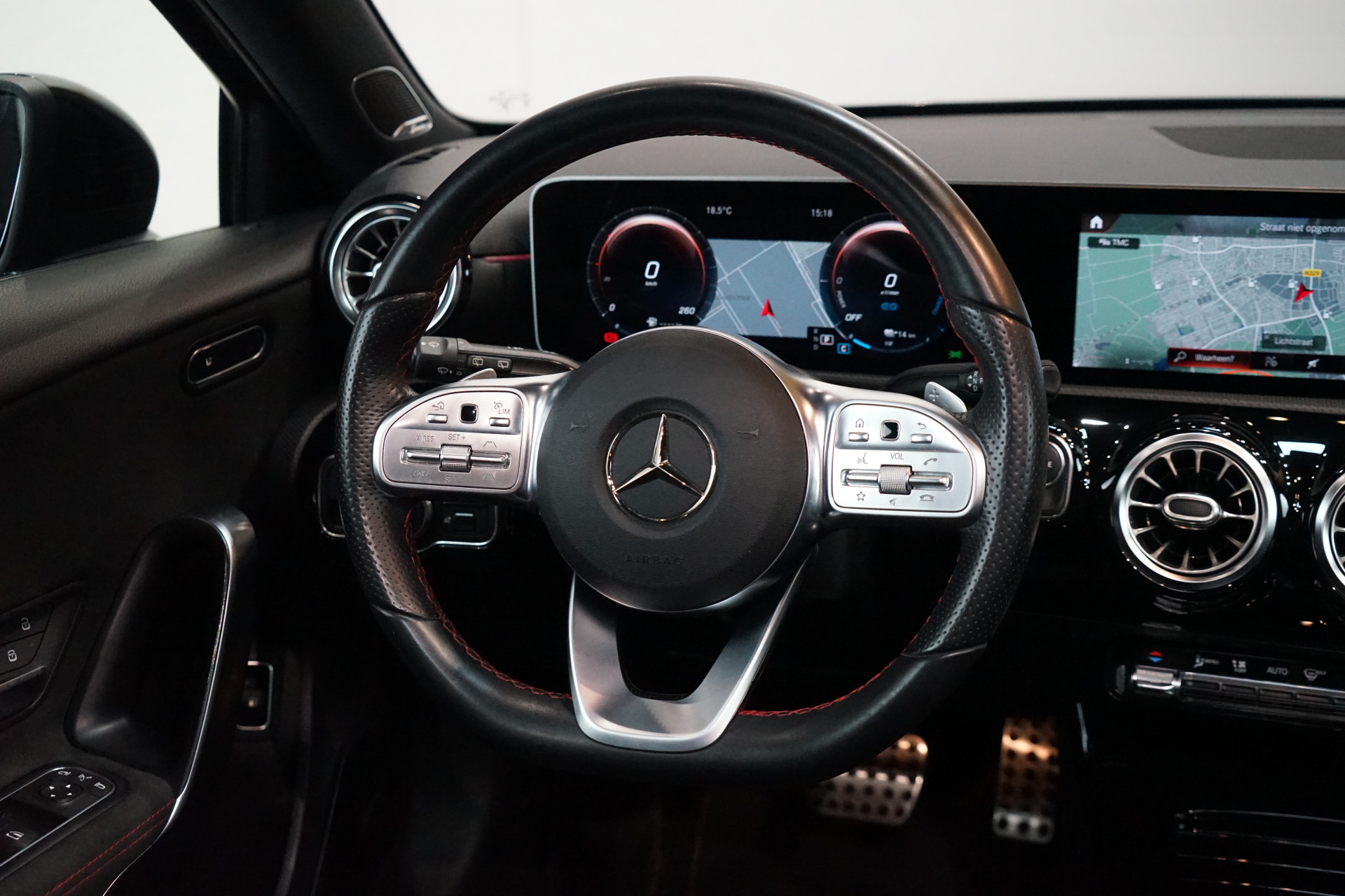 Mercedes-Benz A-Klasse 250 e AMG 46470753-15.jpg | Autocenter Oss