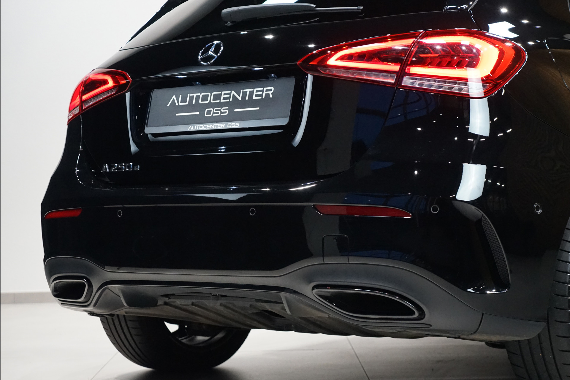 Mercedes-Benz A-Klasse 250 e AMG 46470753-19.jpg | Autocenter Oss