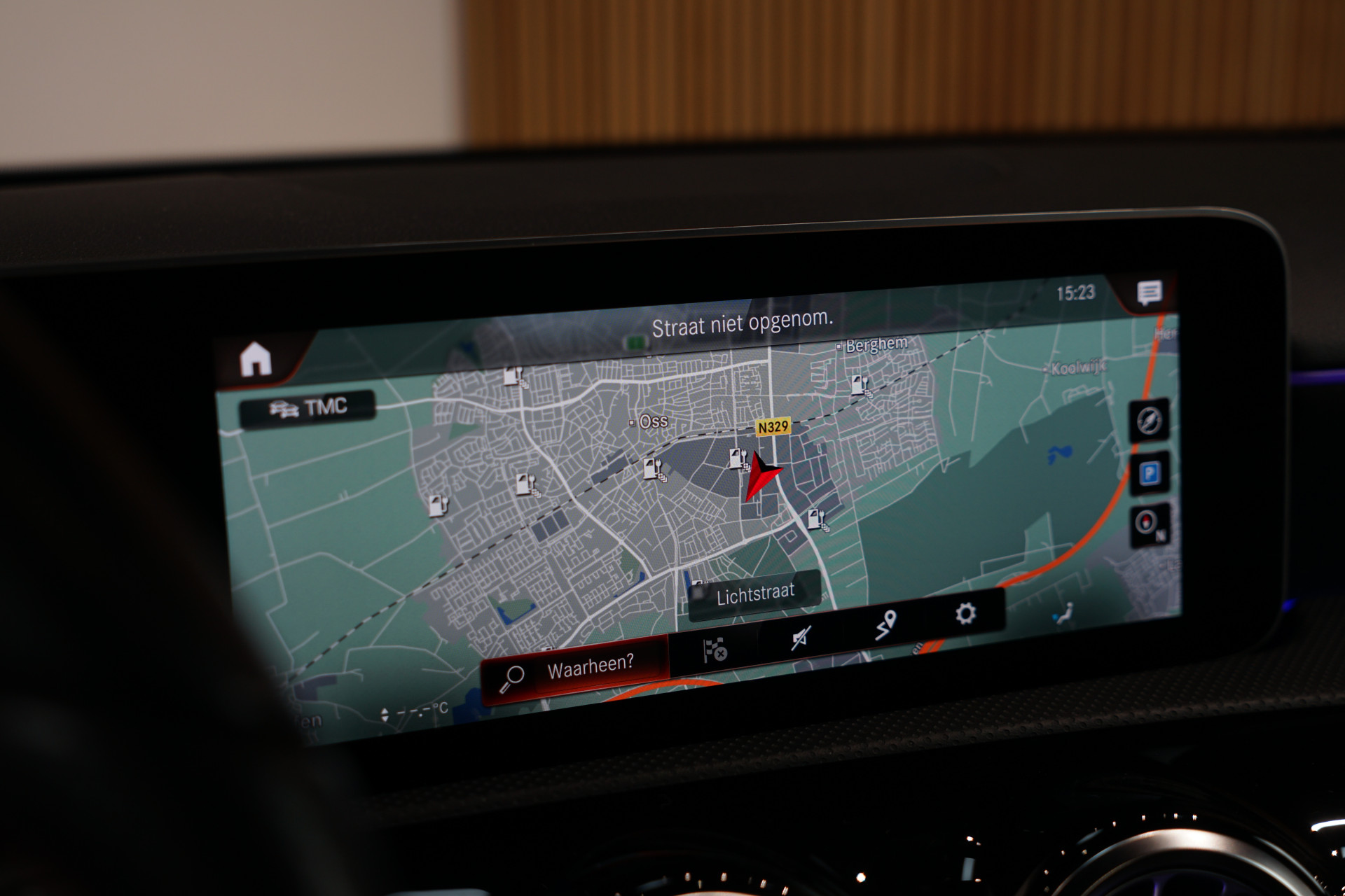 Mercedes-Benz A-Klasse 250 e AMG 46470753-21.jpg | Autocenter Oss