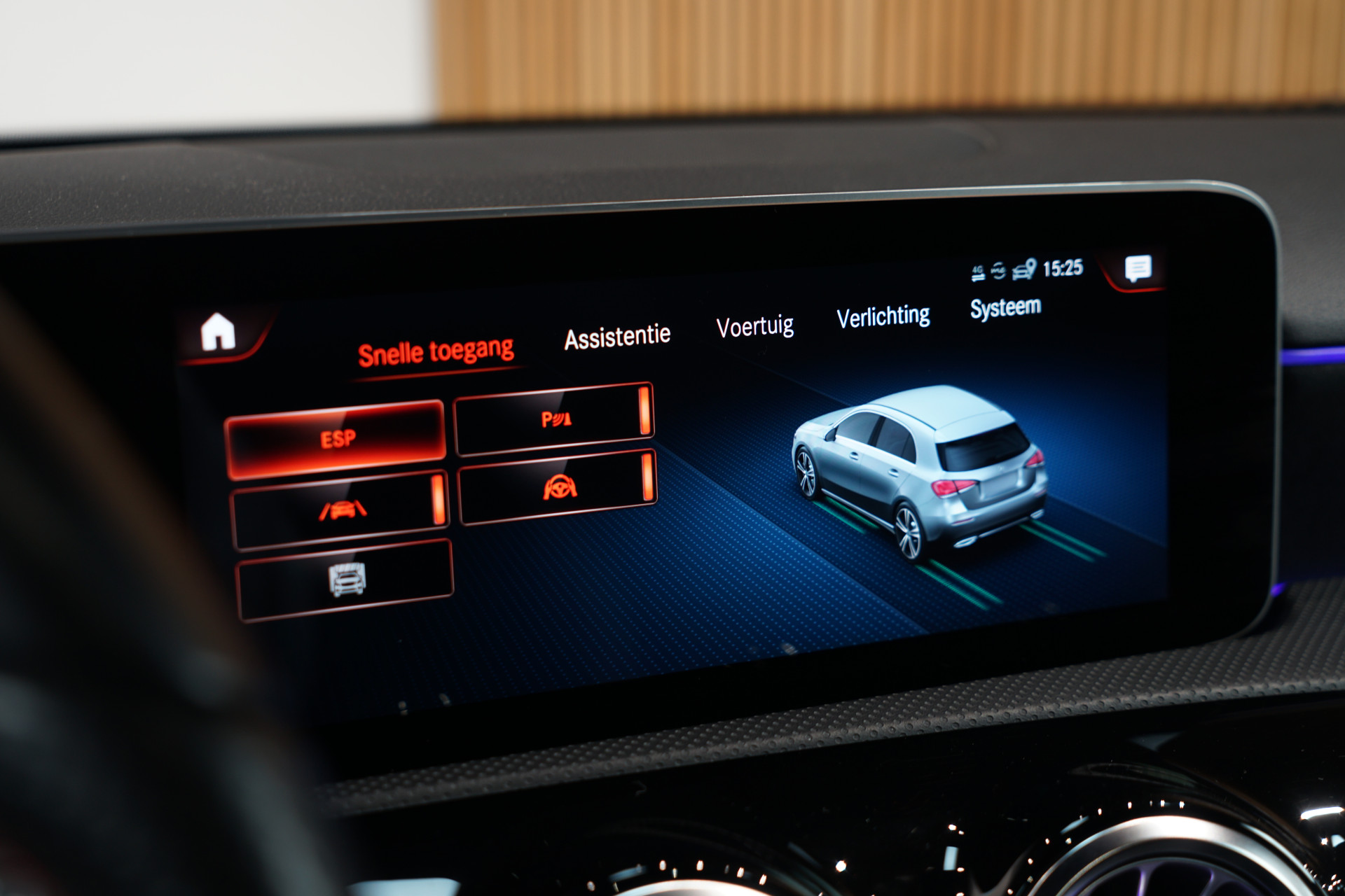 Mercedes-Benz A-Klasse 250 e AMG 46470753-26.jpg | Autocenter Oss