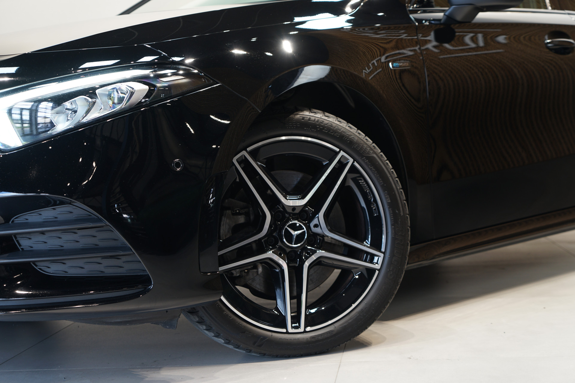 Mercedes-Benz A-Klasse 250 e AMG 46470753-31.jpg | Autocenter Oss