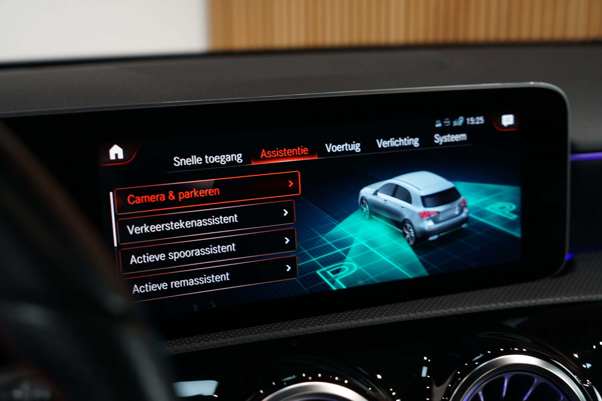 Mercedes-Benz A-Klasse 250 e AMG 46470753-51.jpg | Autocenter Oss