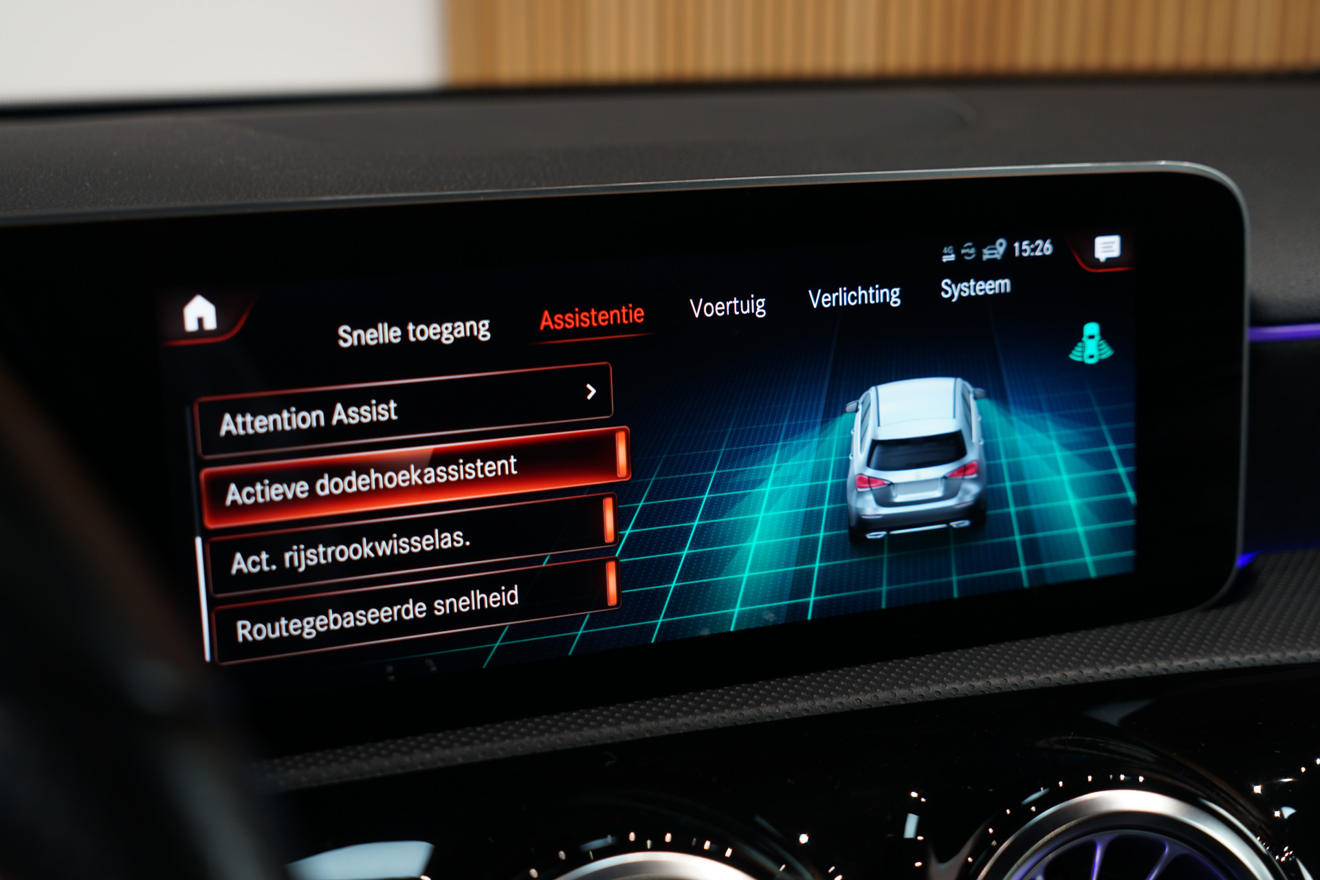 Mercedes-Benz A-Klasse 250 e AMG 46470753-52.jpg | Autocenter Oss