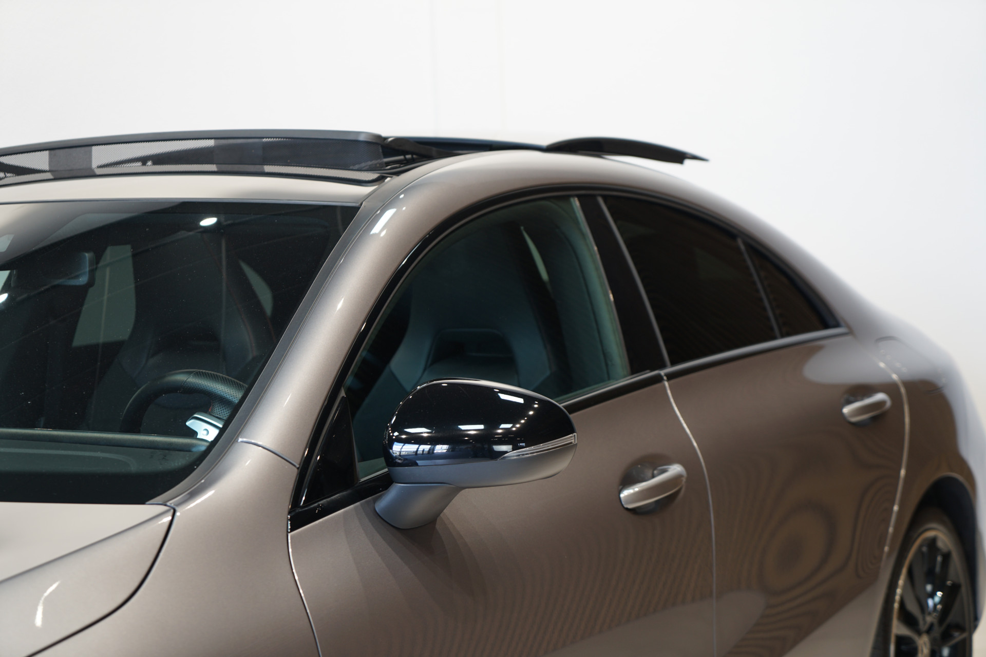 Mercedes-Benz CLA-Klasse 250 e 46530485-11.jpg | Autocenter Oss