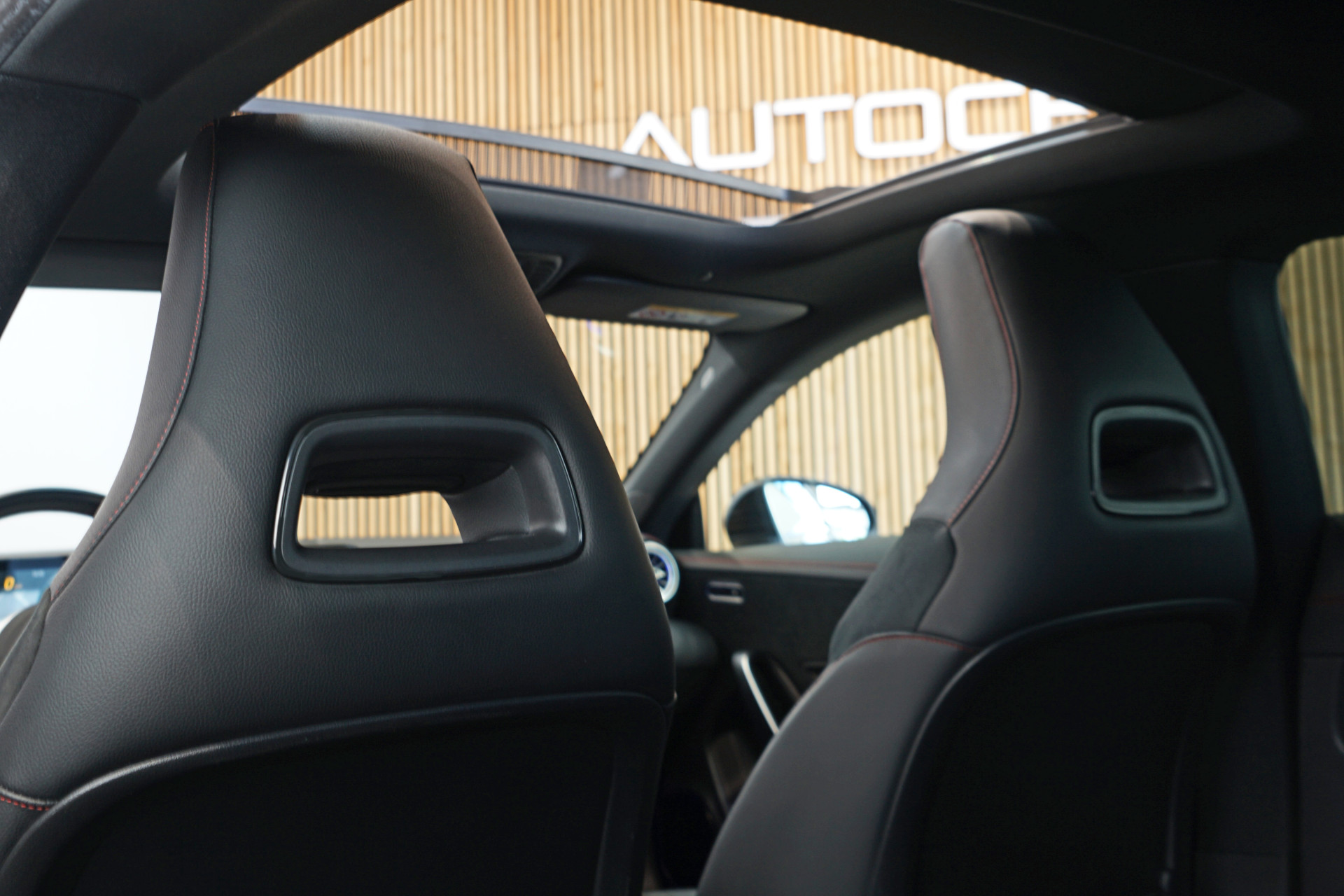 Mercedes-Benz CLA-Klasse 250 e 46530485-21.jpg | Autocenter Oss