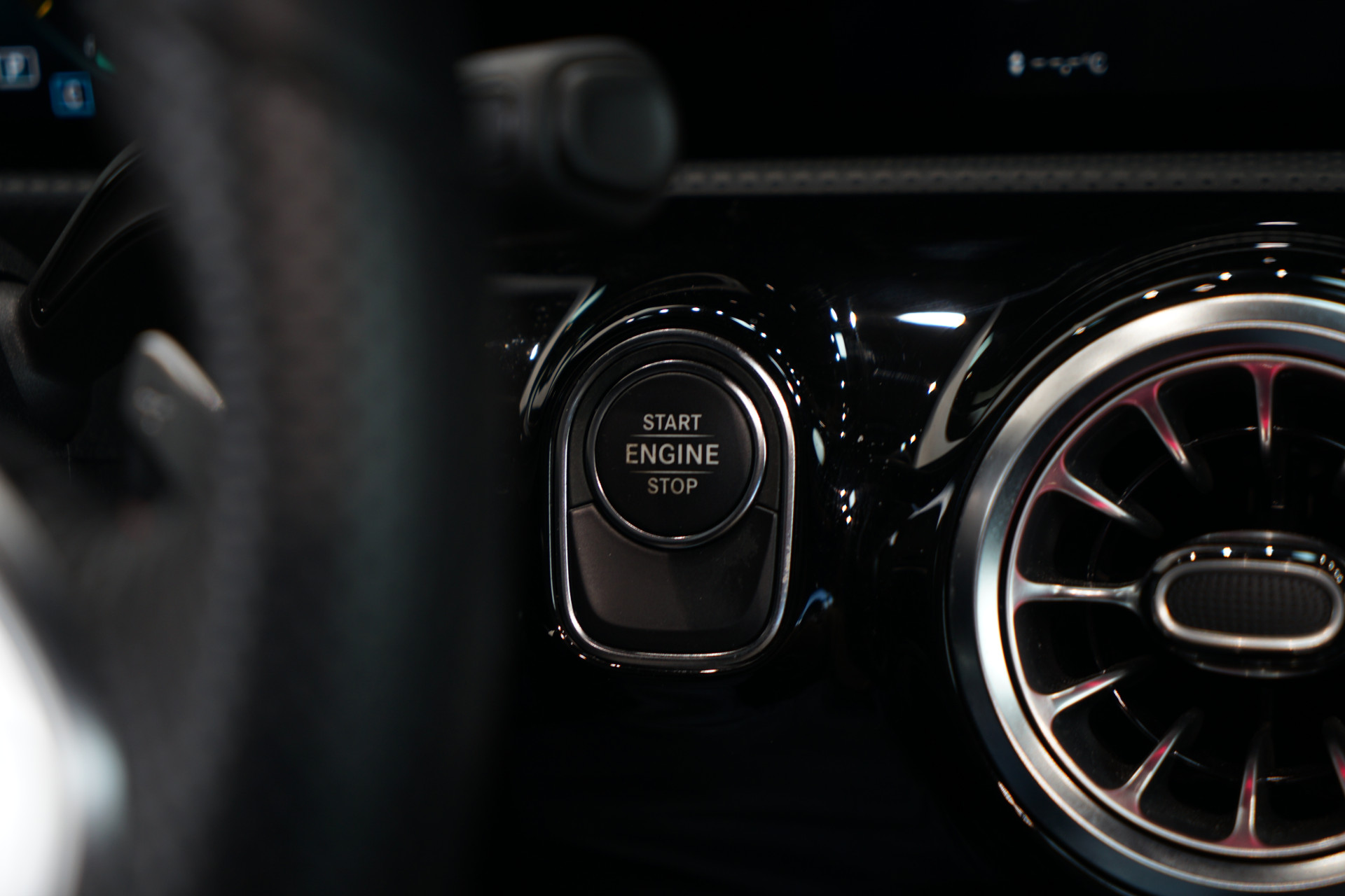 Mercedes-Benz CLA-Klasse 250 e 46530485-57.jpg | Autocenter Oss