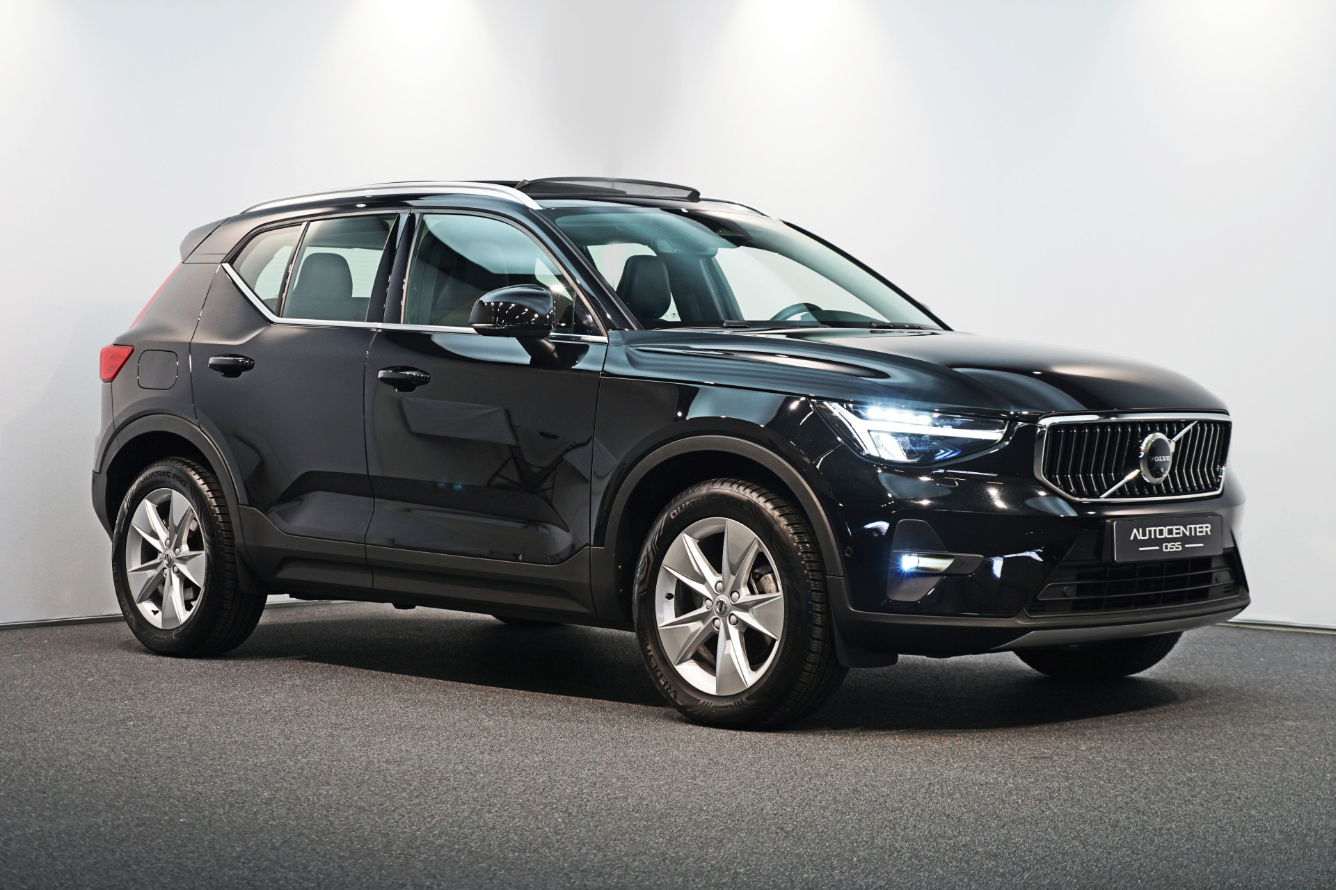 Volvo XC40 2.0 B3 Plus Bright 47166384-1.jpg | Autocenter Oss
