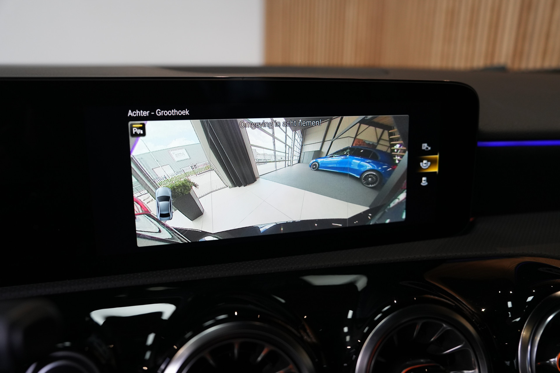 Mercedes-Benz A-Klasse 250 e Limousine AMG 47484447-12.jpg | Autocenter Oss