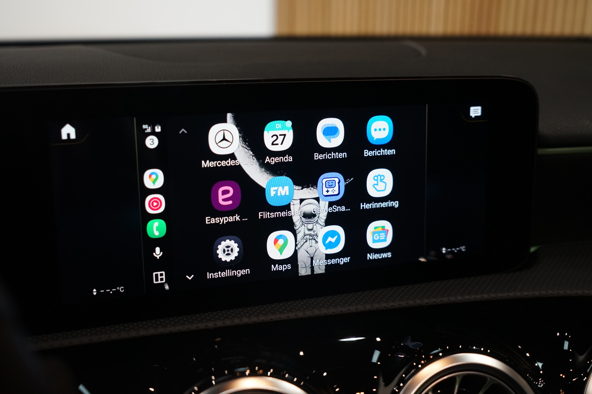 Mercedes-Benz A-Klasse 250 e Limousine AMG 47484447-14.jpg | Autocenter Oss