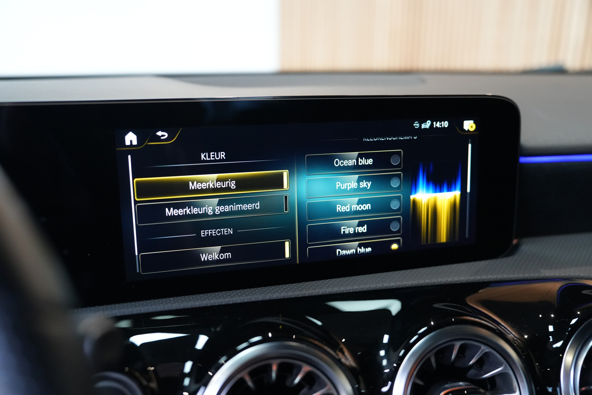 Mercedes-Benz A-Klasse 250 e Limousine AMG 47484447-15.jpg | Autocenter Oss