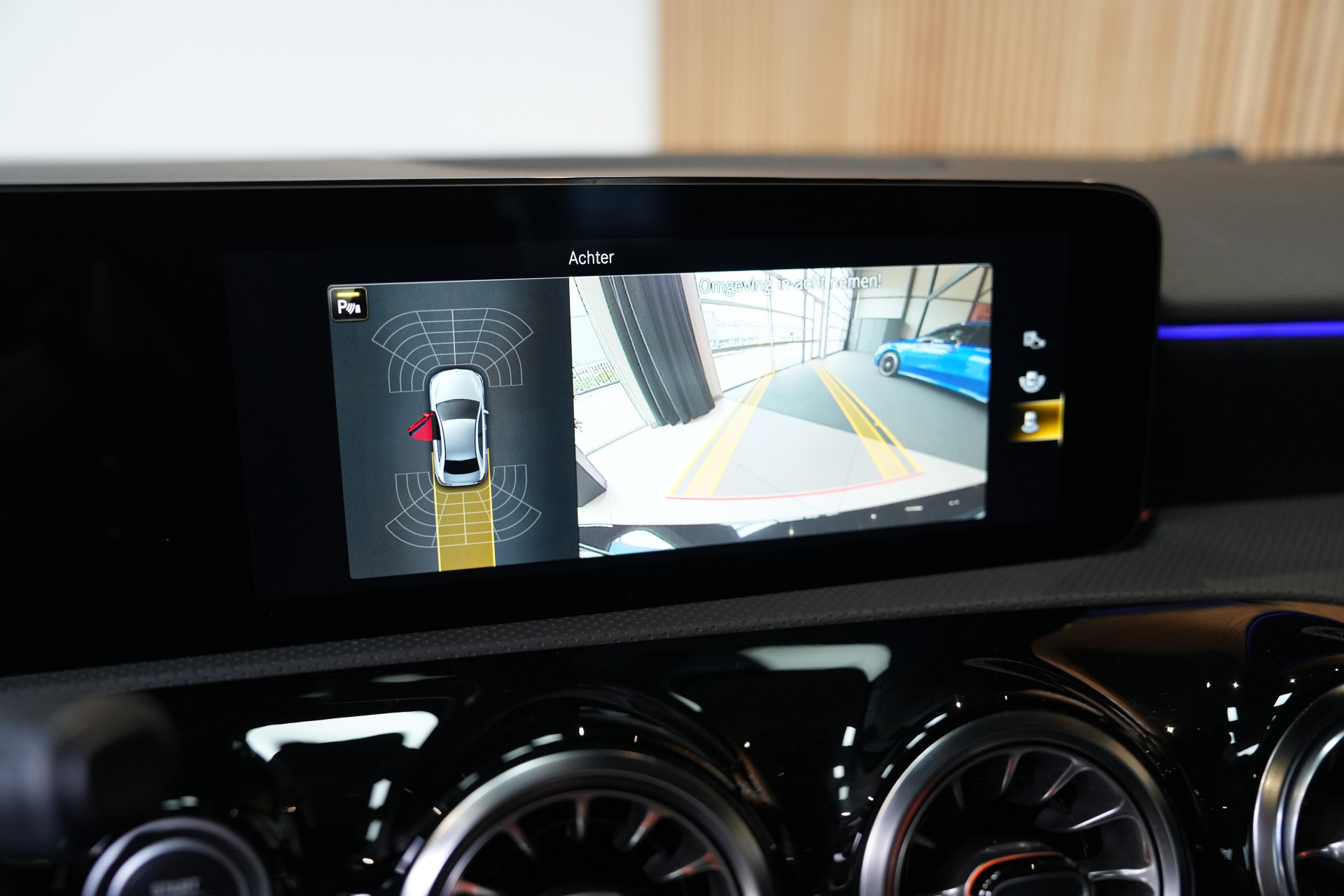 Mercedes-Benz A-Klasse 250 e Limousine AMG 47484447-19.jpg | Autocenter Oss