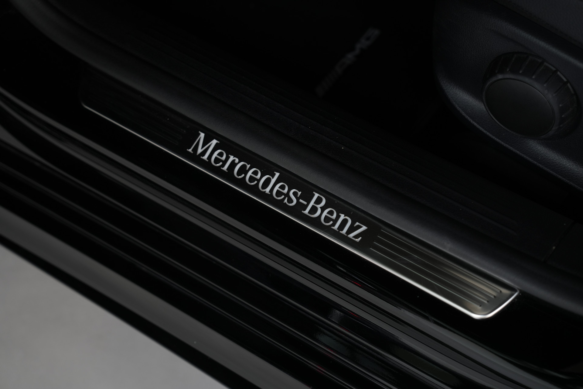 Mercedes-Benz A-Klasse 250 e Limousine AMG 47484447-22.jpg | Autocenter Oss