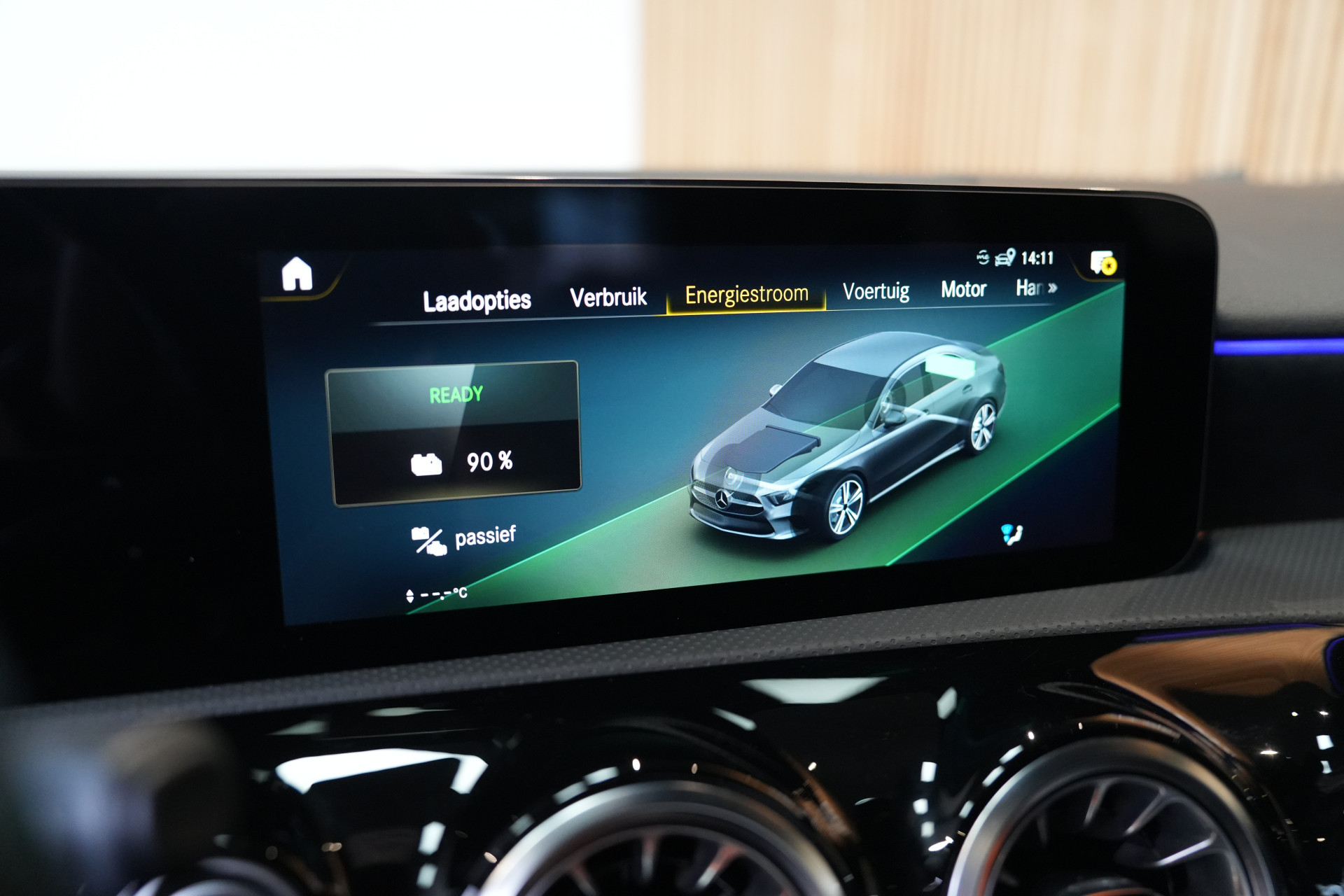 Mercedes-Benz A-Klasse 250 e Limousine AMG 47484447-41.jpg | Autocenter Oss