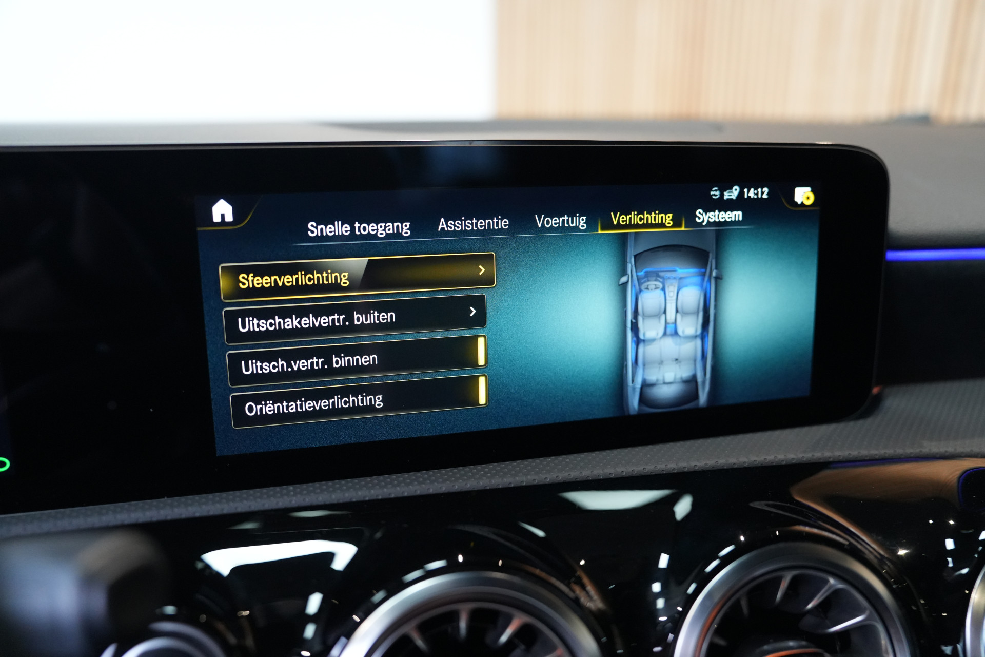 Mercedes-Benz A-Klasse 250 e Limousine AMG 47484447-47.jpg | Autocenter Oss