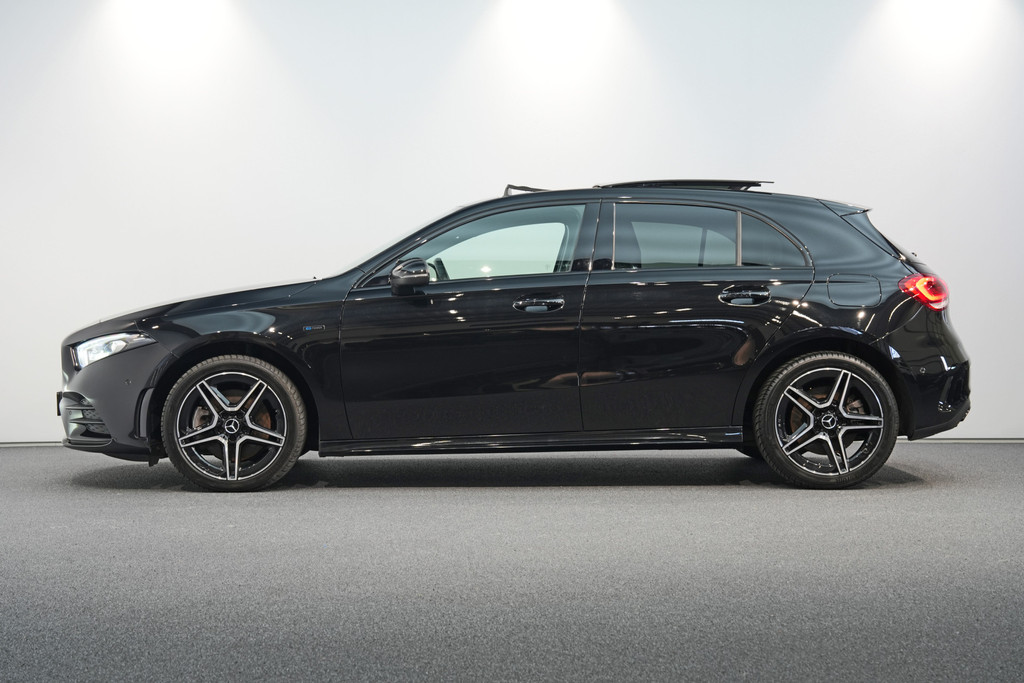 Mercedes-Benz A-Klasse 250 e AMG 47660897-1.jpg | Autocenter Oss