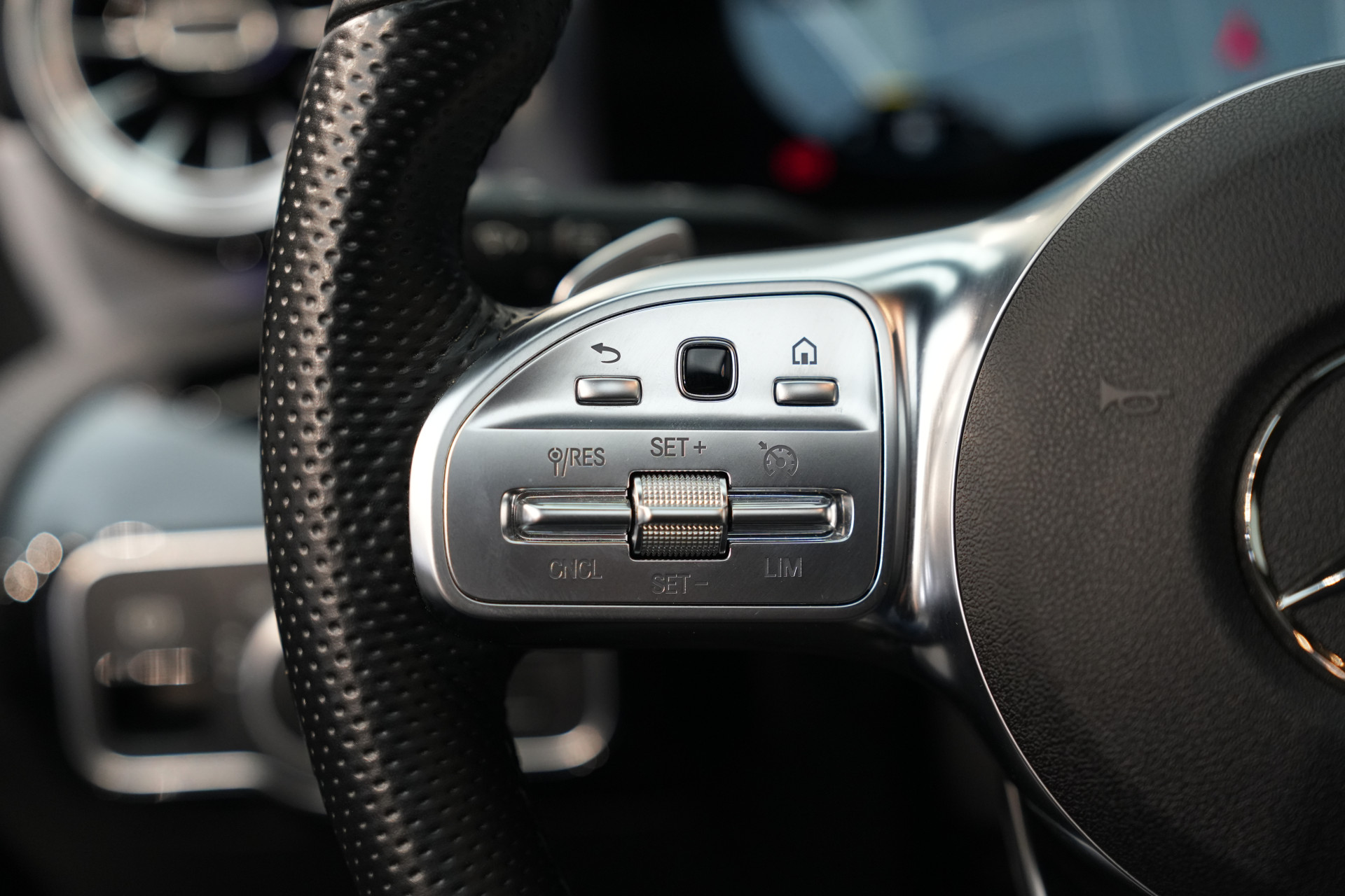 Mercedes-Benz A-Klasse 250 e AMG 47660897-20.jpg | Autocenter Oss