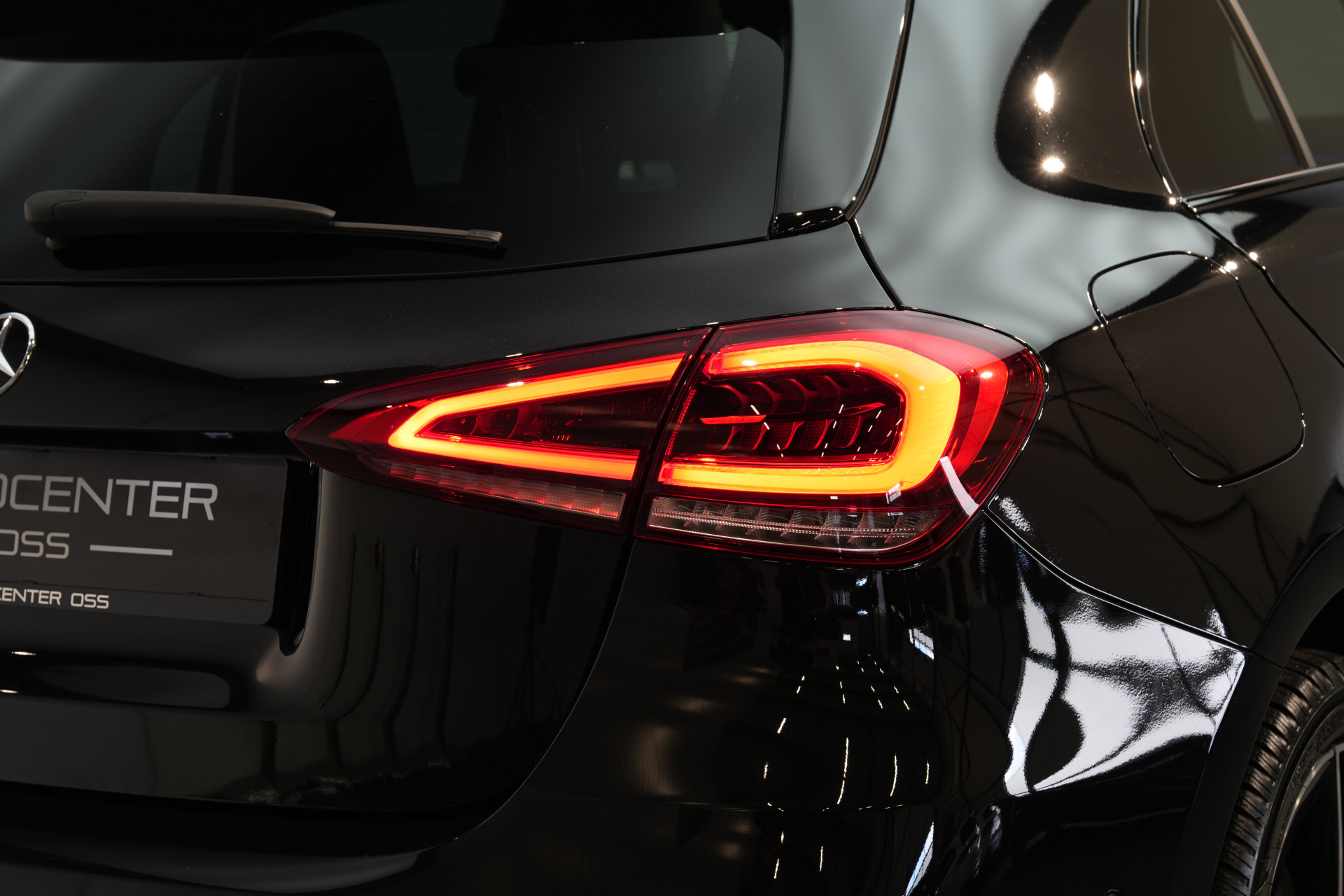 Mercedes-Benz A-Klasse 250 e AMG 47660897-30.jpg | Autocenter Oss