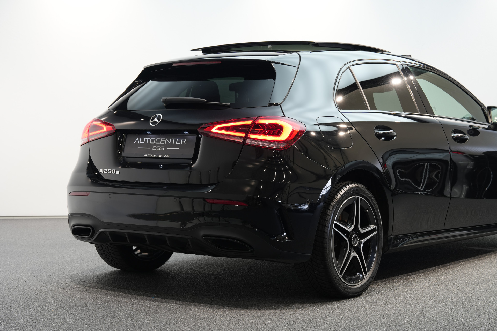 Mercedes-Benz A-Klasse 250 e AMG 47660897-33.jpg | Autocenter Oss