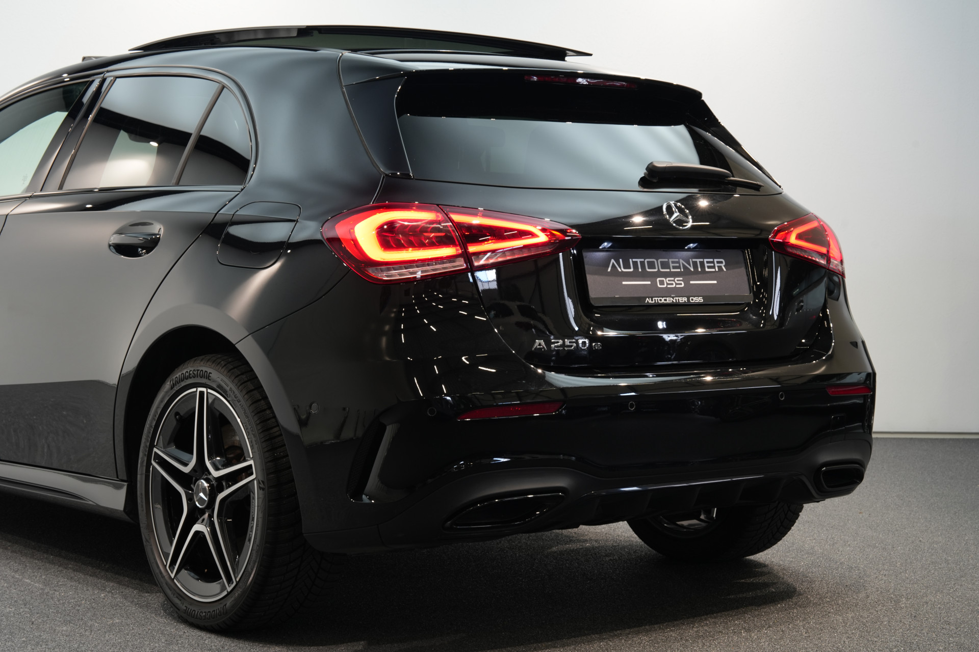 Mercedes-Benz A-Klasse 250 e AMG 47660897-35.jpg | Autocenter Oss